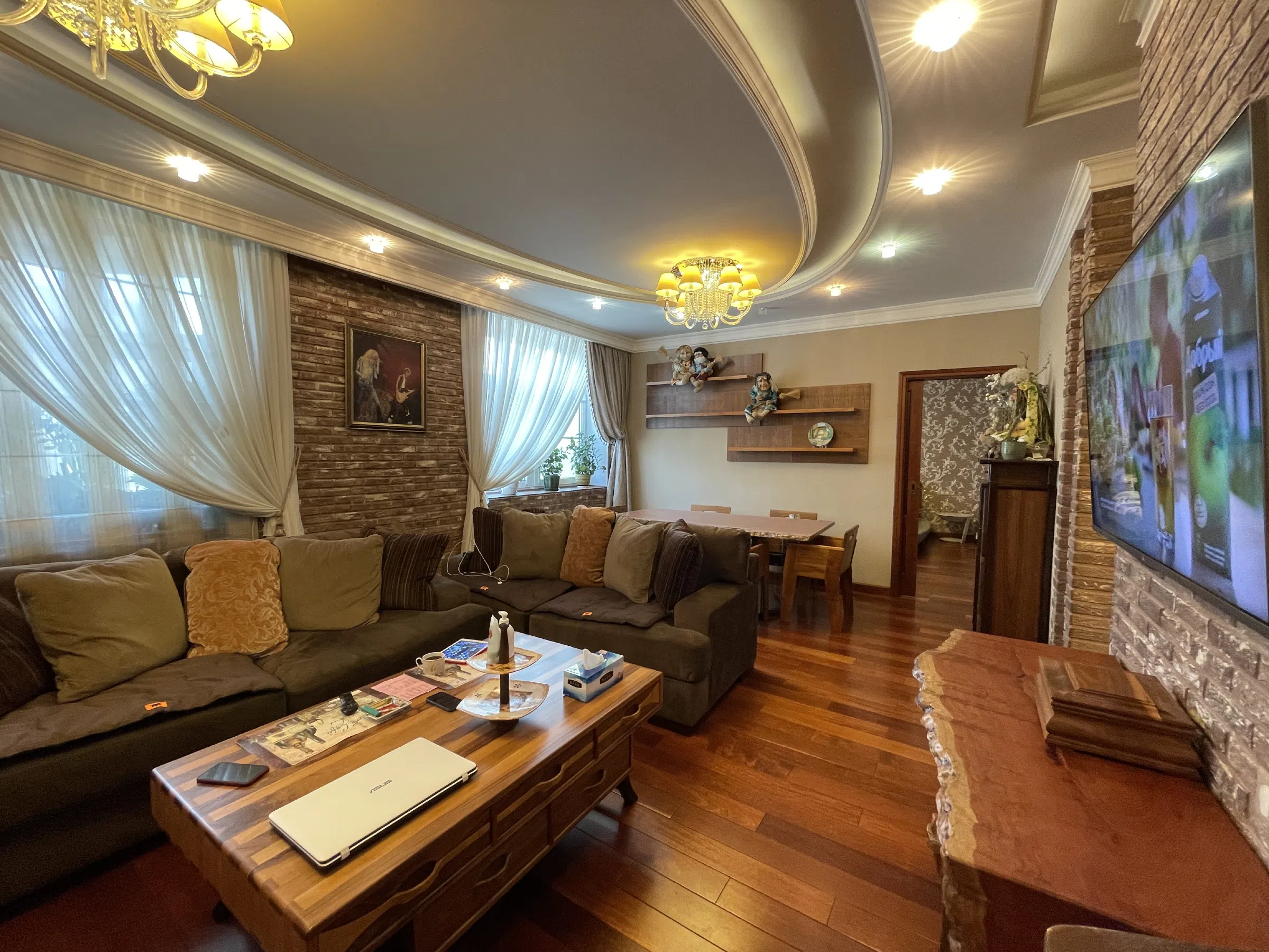 Квартира с кирпичными вставками и шлемом, фото 24