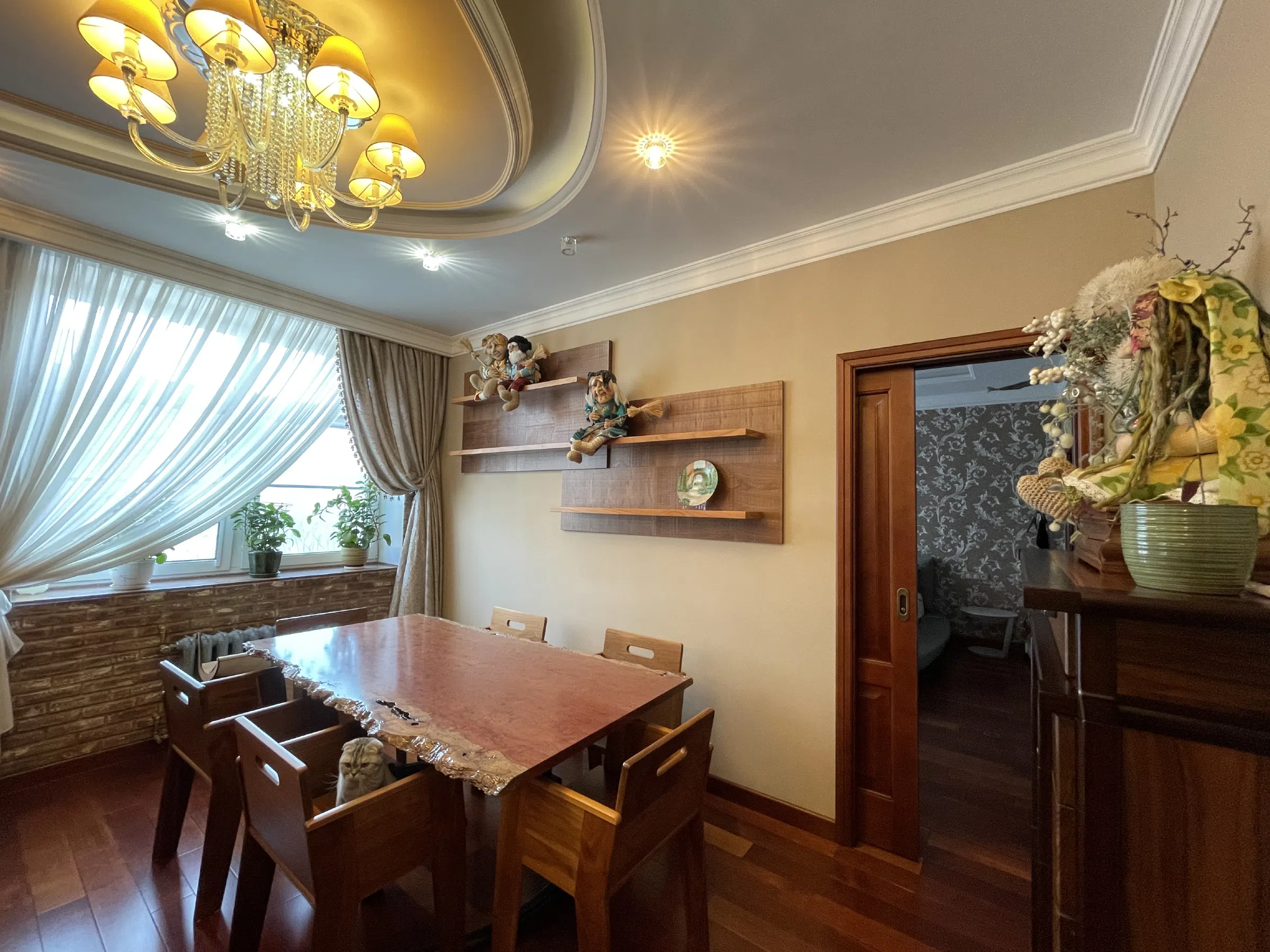 Квартира с кирпичными вставками и шлемом, фото 12