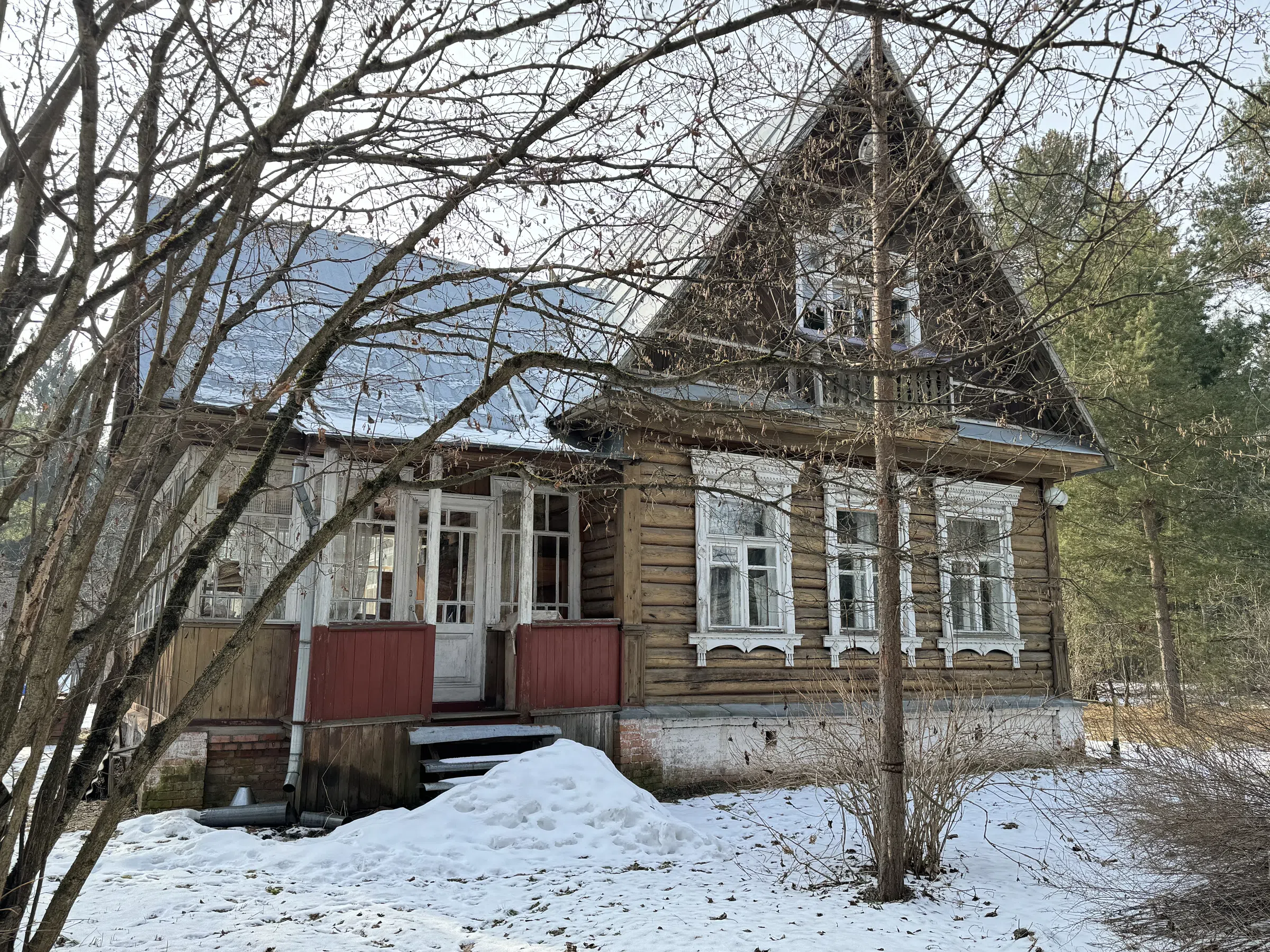 Резной терем в лесу, фото 10