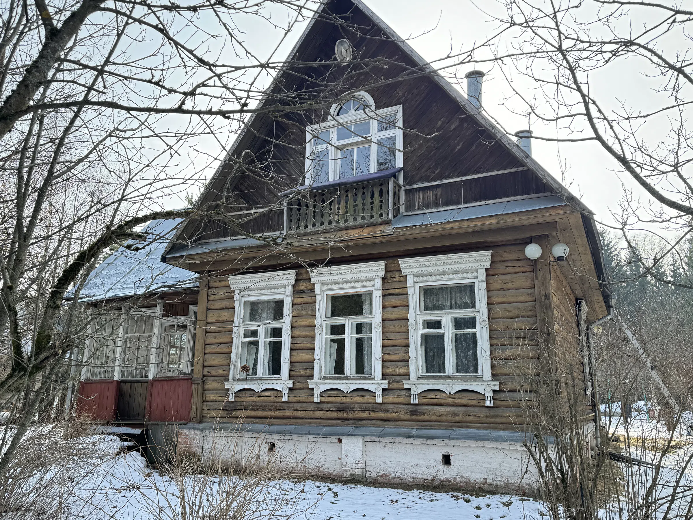 Резной терем в лесу, фото 9