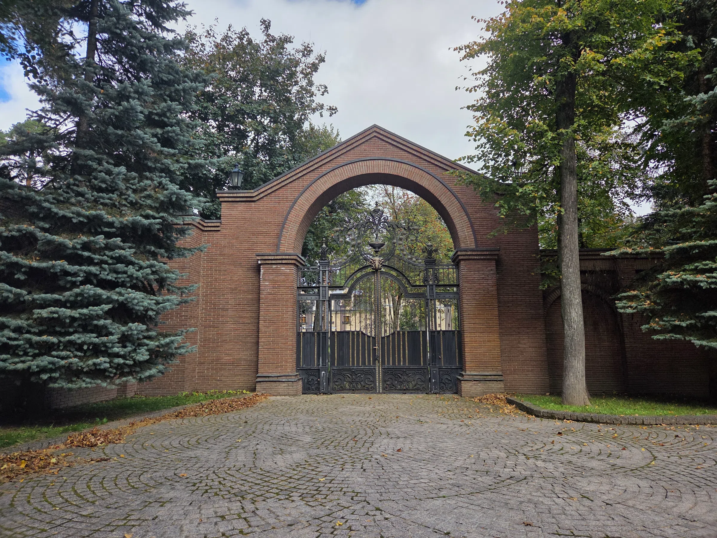 Усадьба у озера среди сосен, фото 2