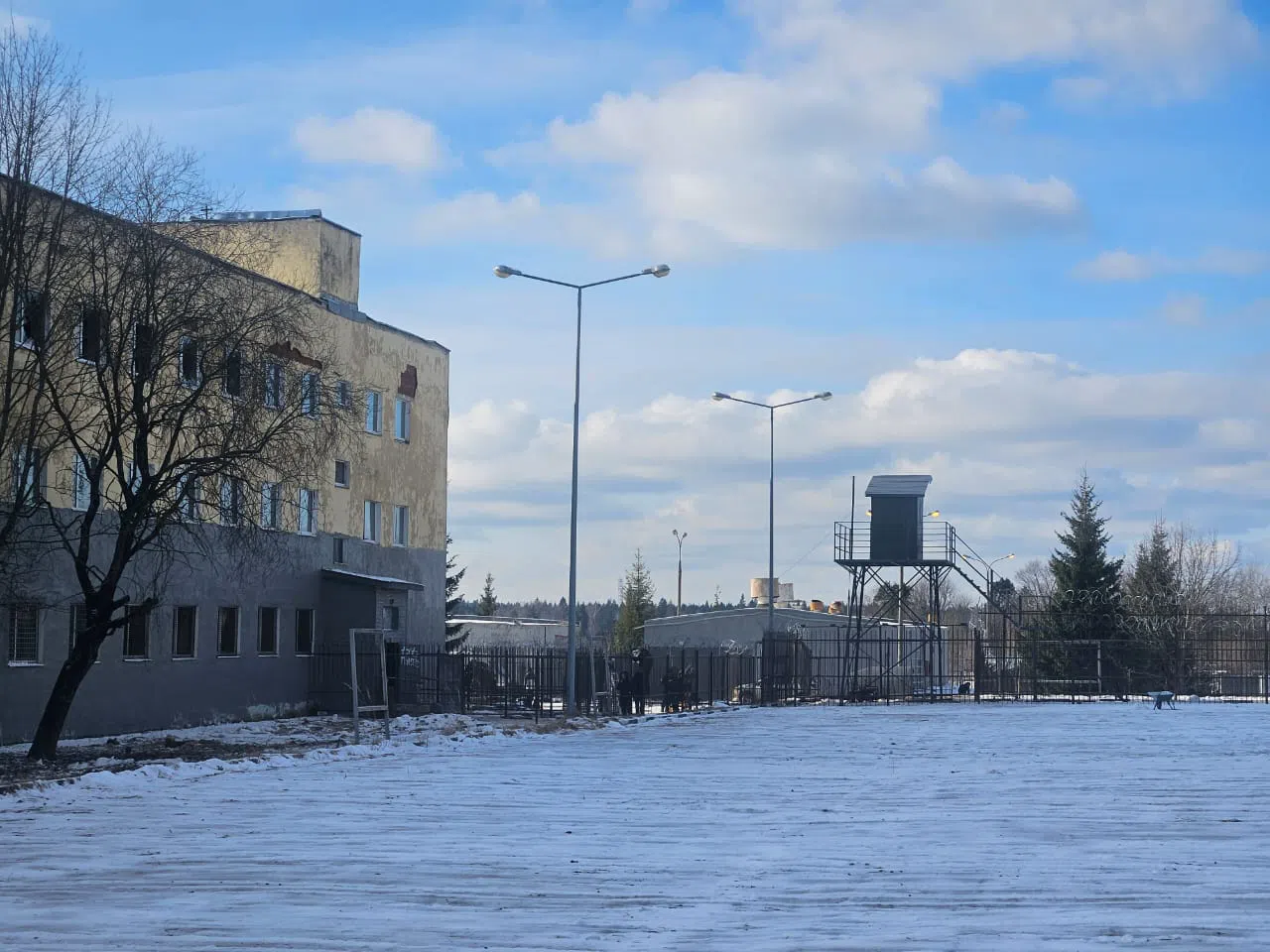 Тюрьма брутализм промзона, фото 14