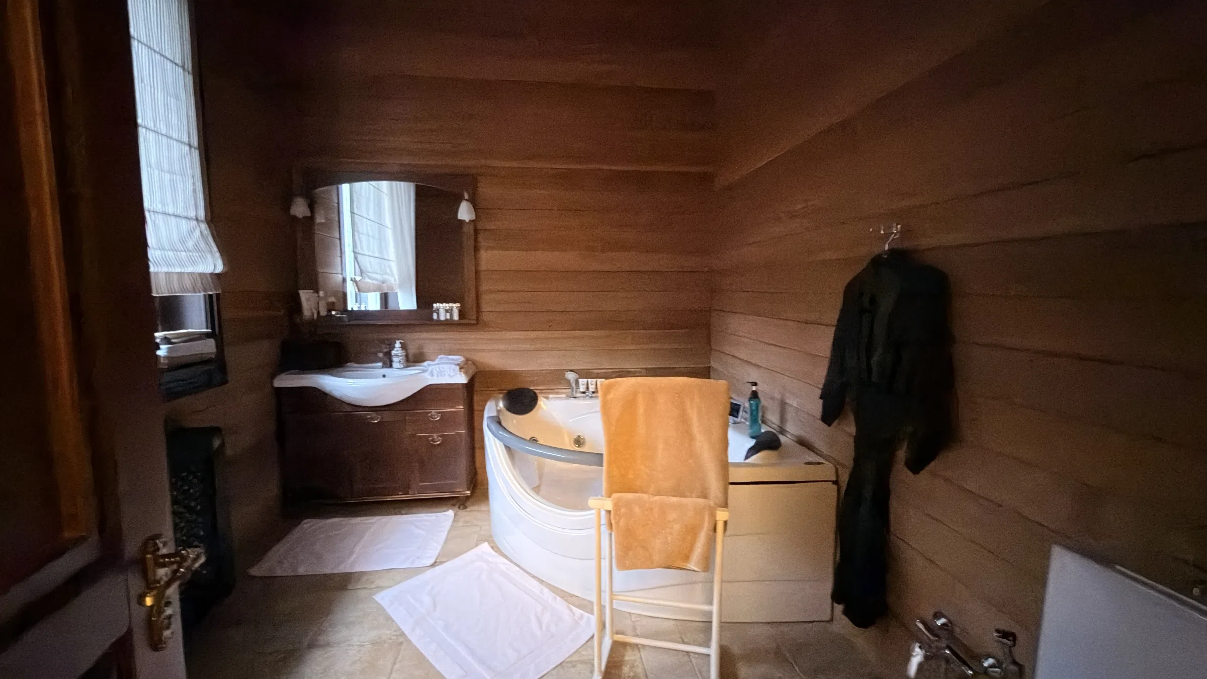 Рустикальный дом на озере, фото 22
