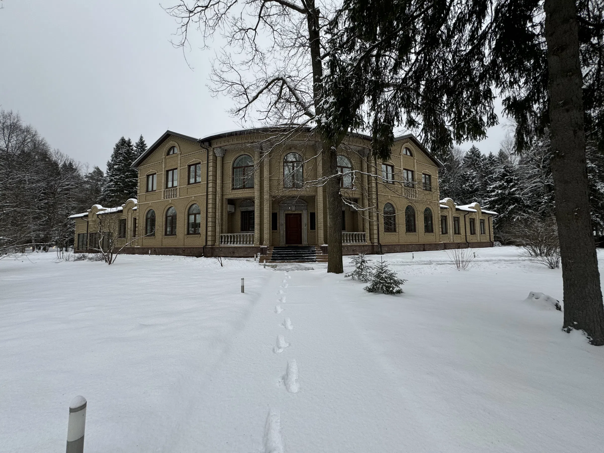 Загородный особняк с арками, фото 20