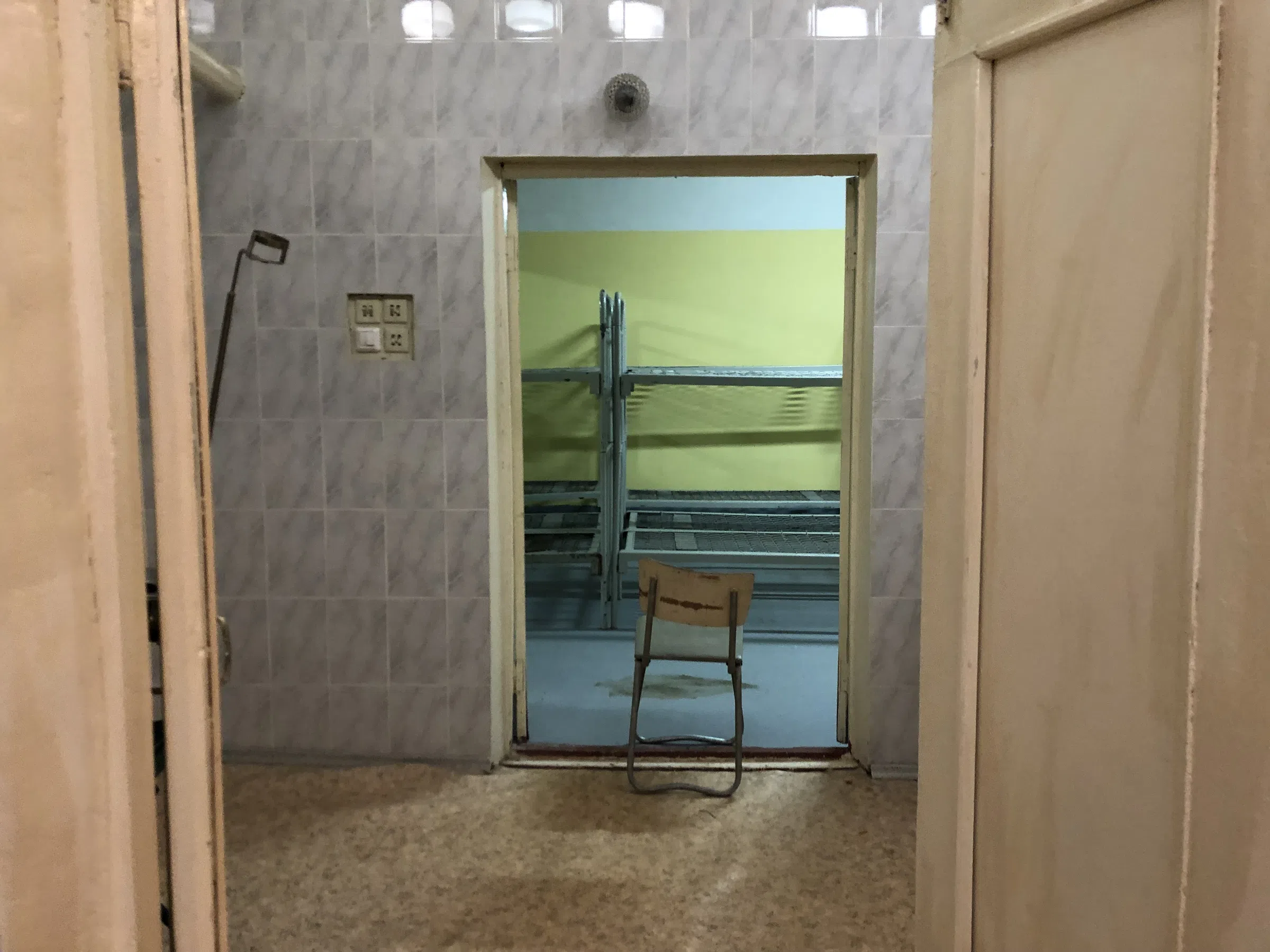 Бункер с массивными дверями, фото 24