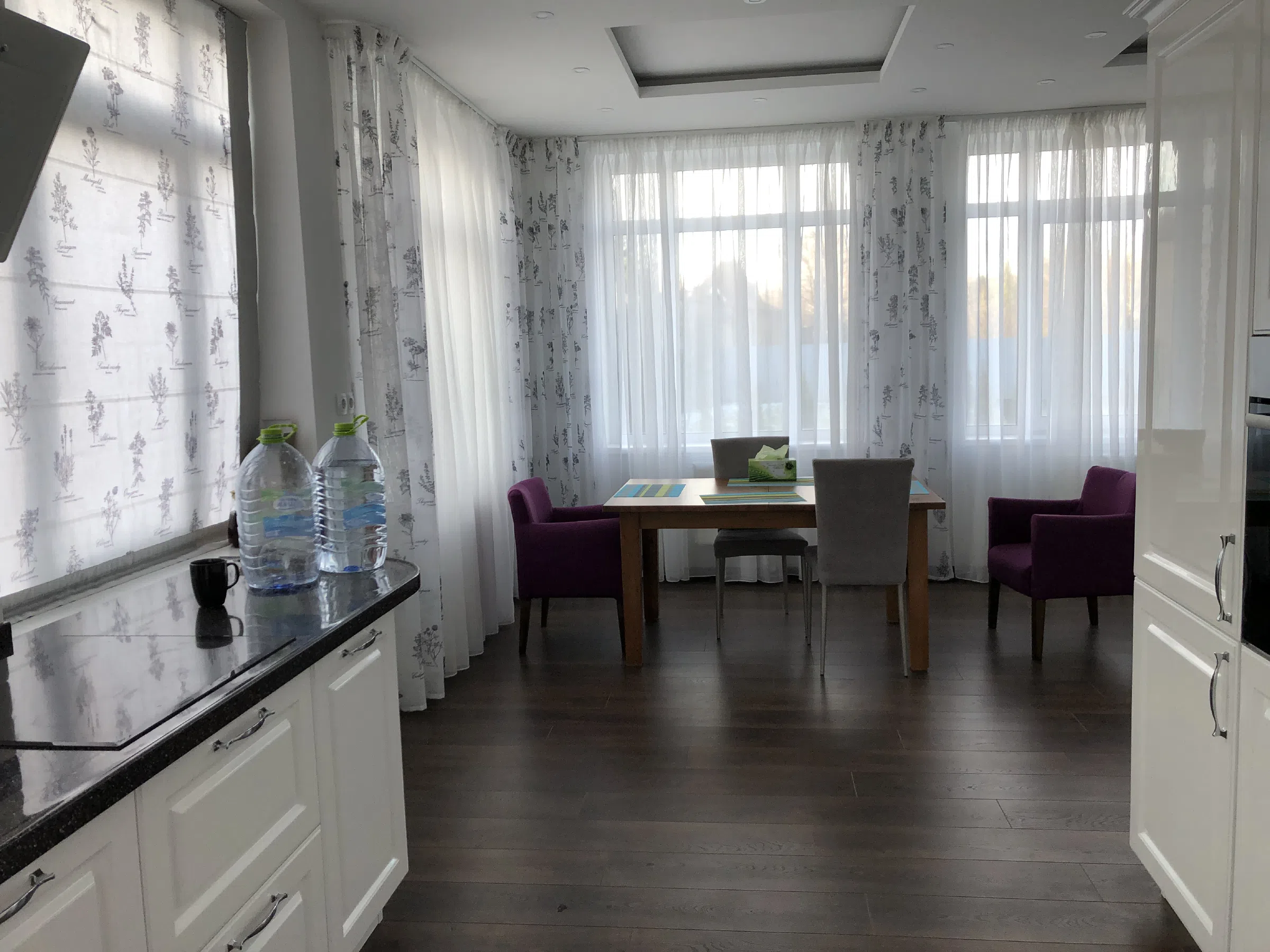 Квартира с белой кухней, фото 13