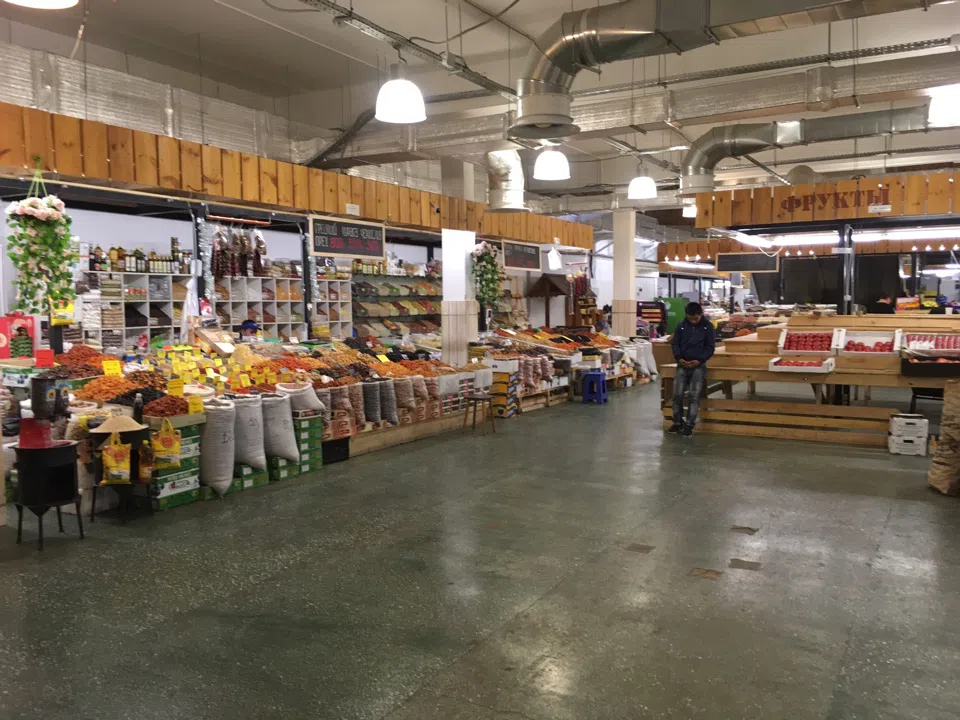 Рынок с продуктовыми рядами, фото 3