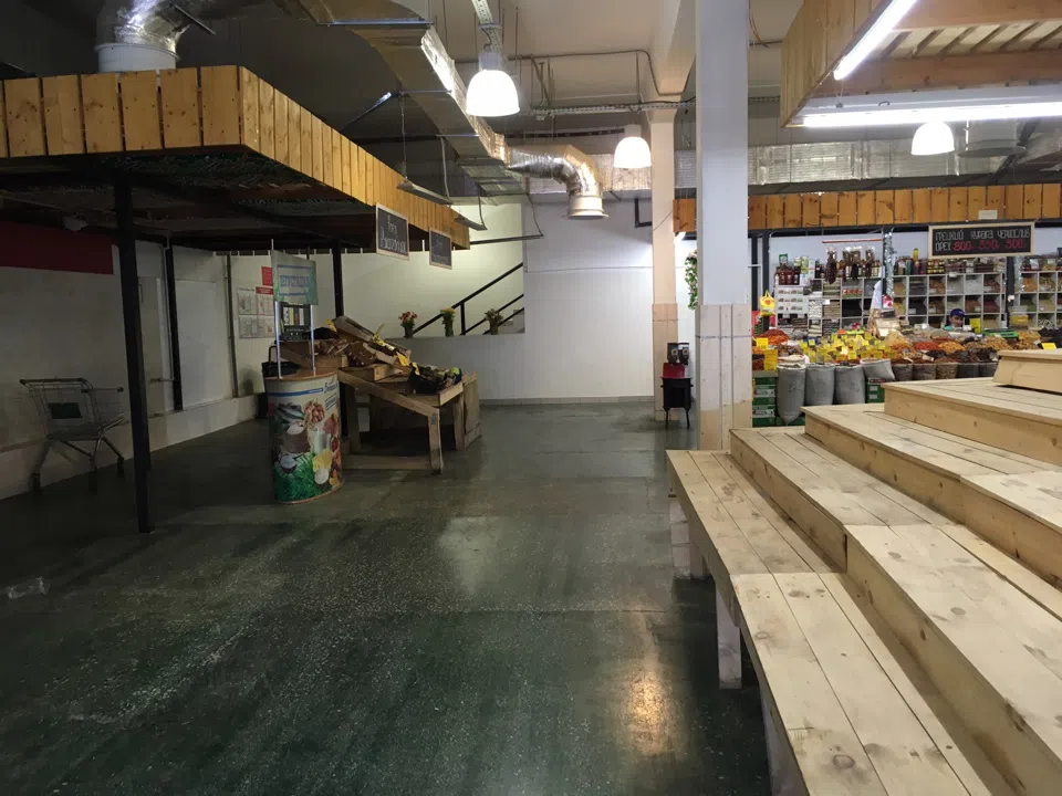 Рынок с продуктовыми рядами, фото 2