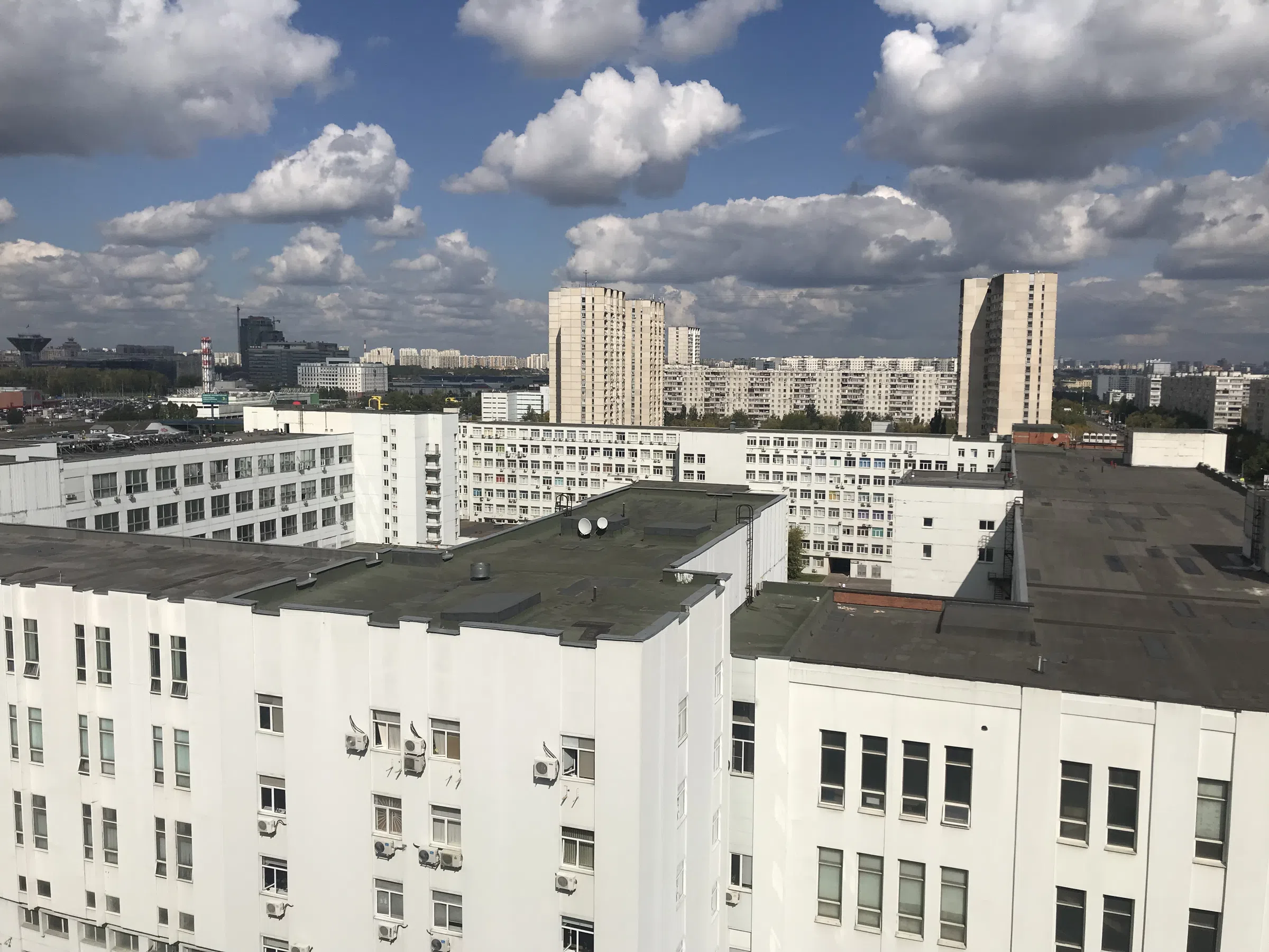 Крыша с панорамой города, фото 18