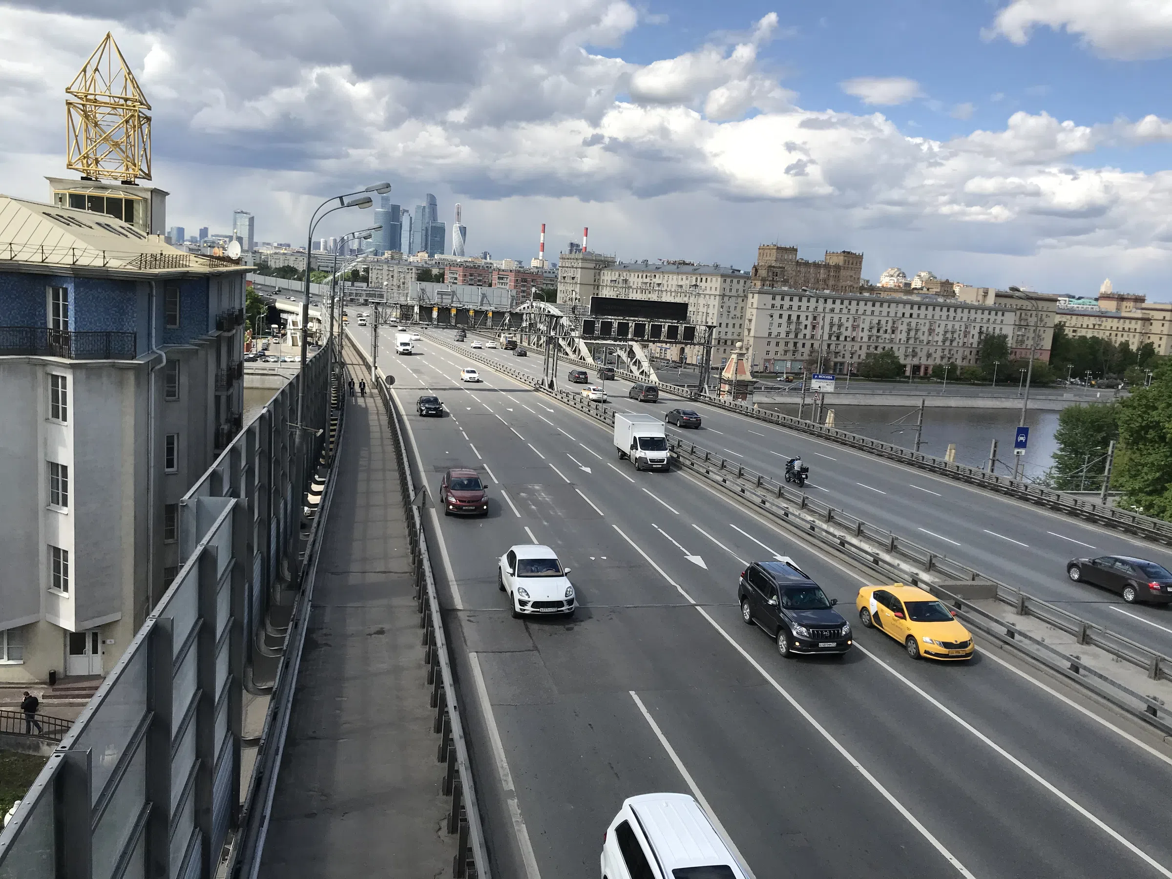 Улица у эстакады, фото 9