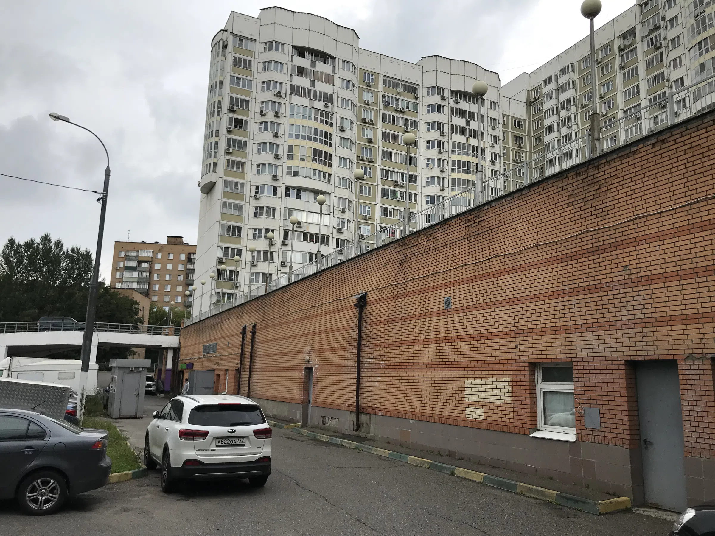 Парковка у многоэтажки, фото 20