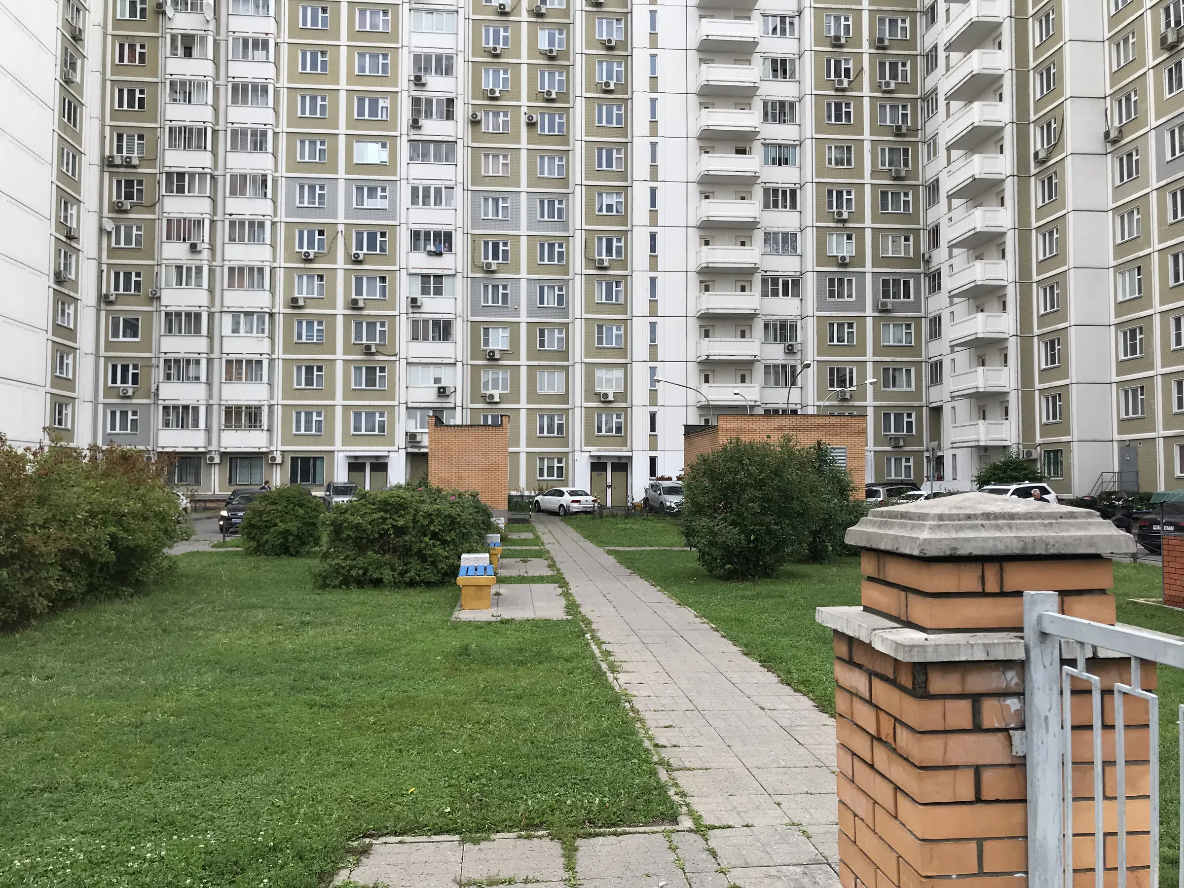 Парковка у многоэтажки, фото 15
