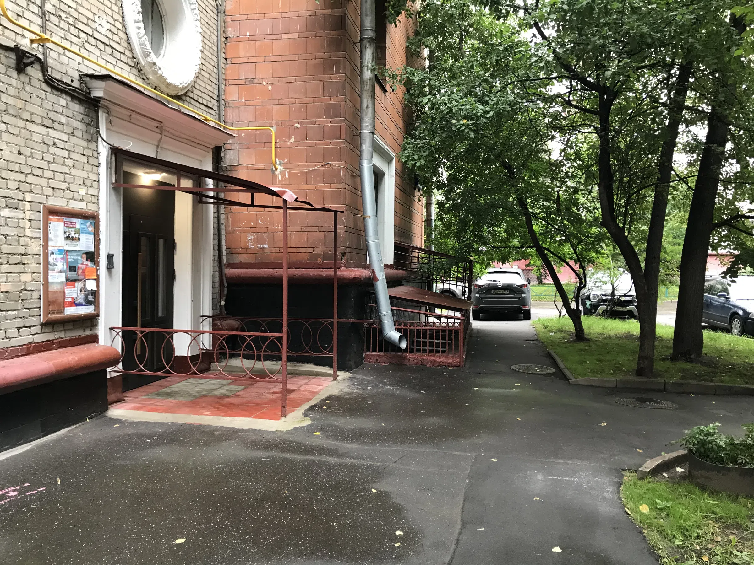Сталинка с круглым окном, фото 8