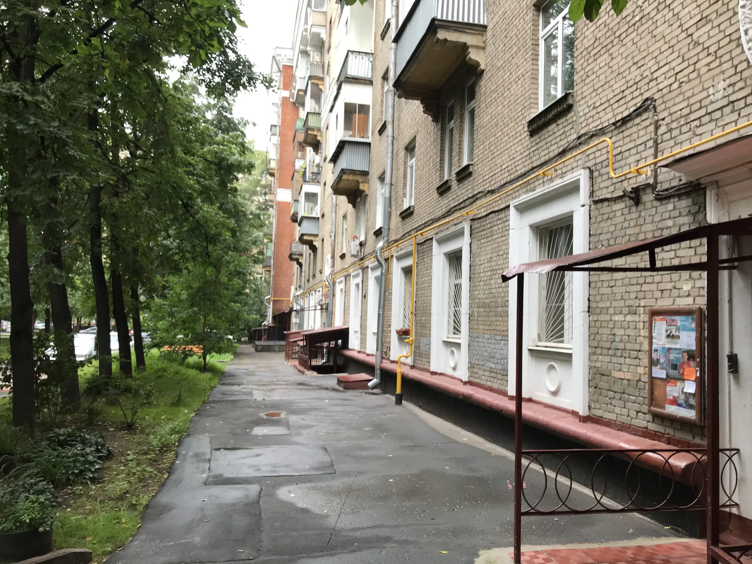 Сталинка с круглым окном, фото 4