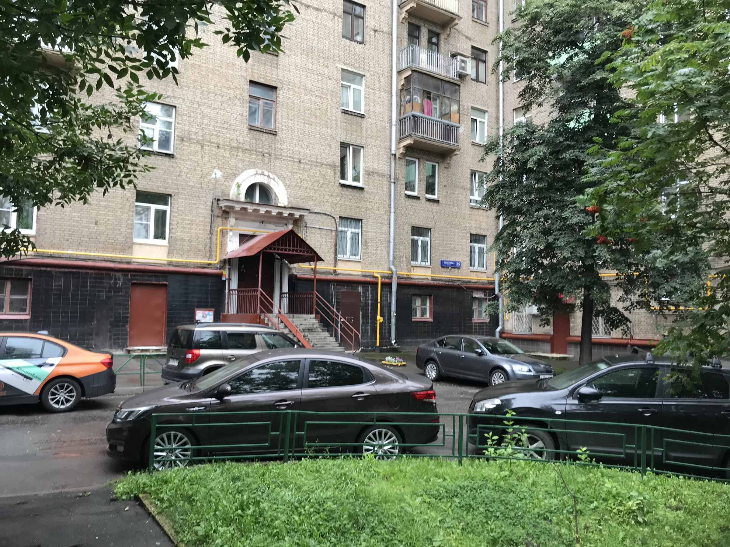 Кирпичная сталинка с аркой, фото 1