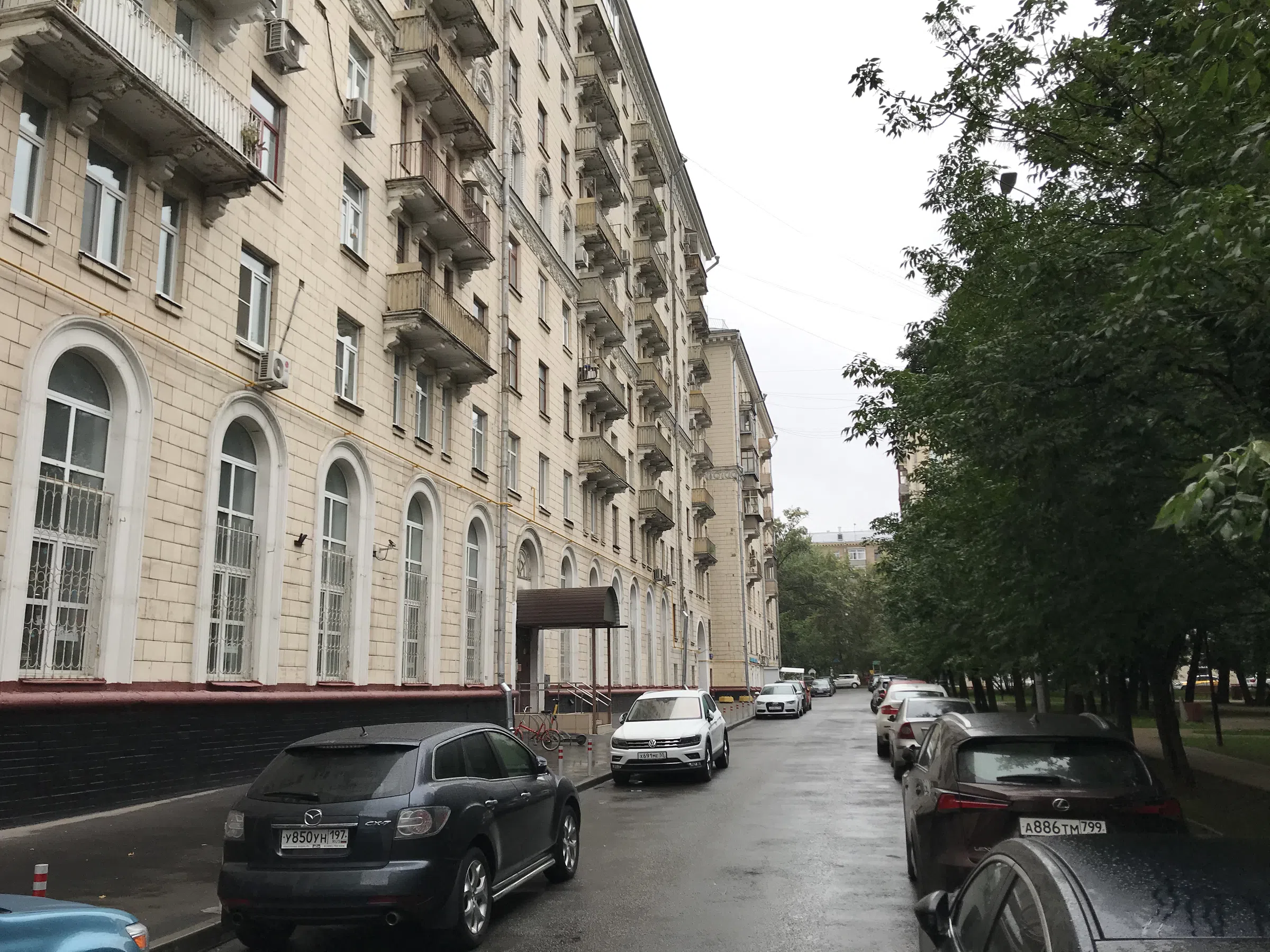 Сталинка с жёлтыми трубами, фото 4