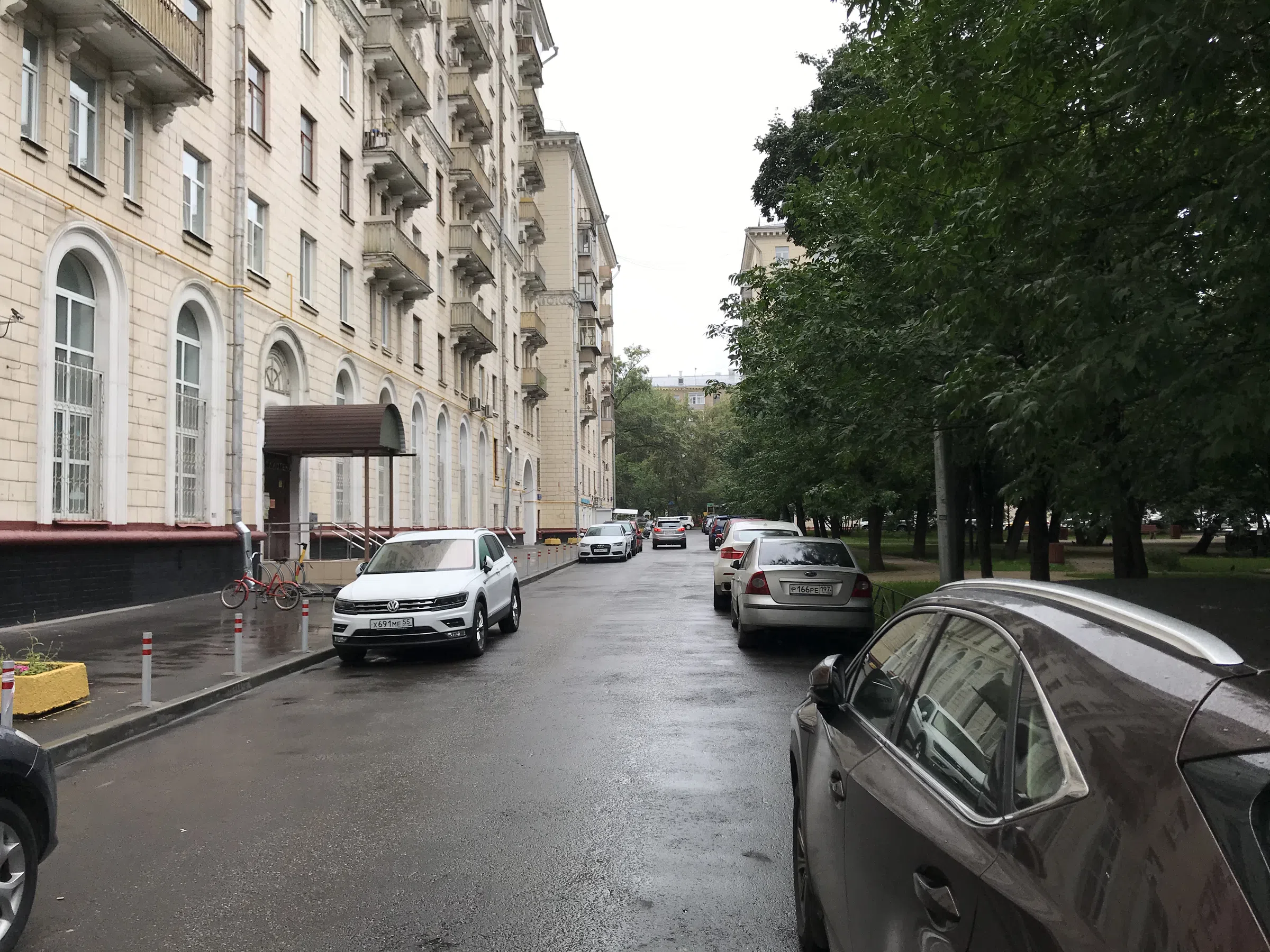 Сталинка с жёлтыми трубами, фото 6