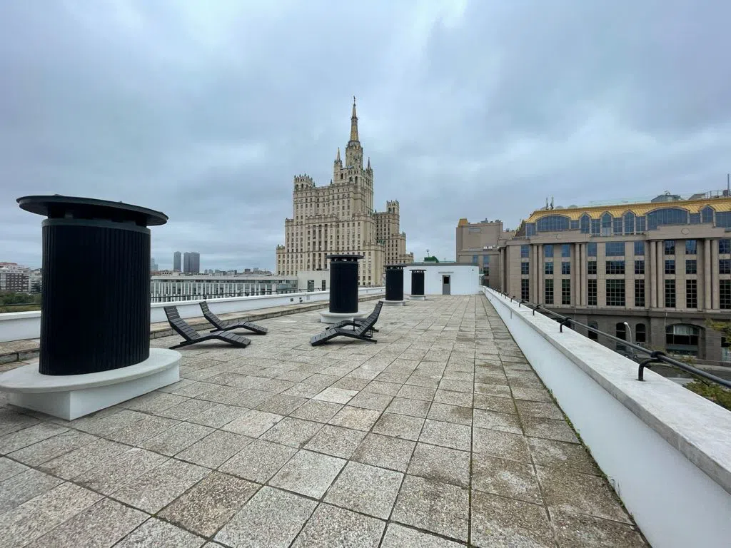Минимализм с винтовой лестницей, фото 15
