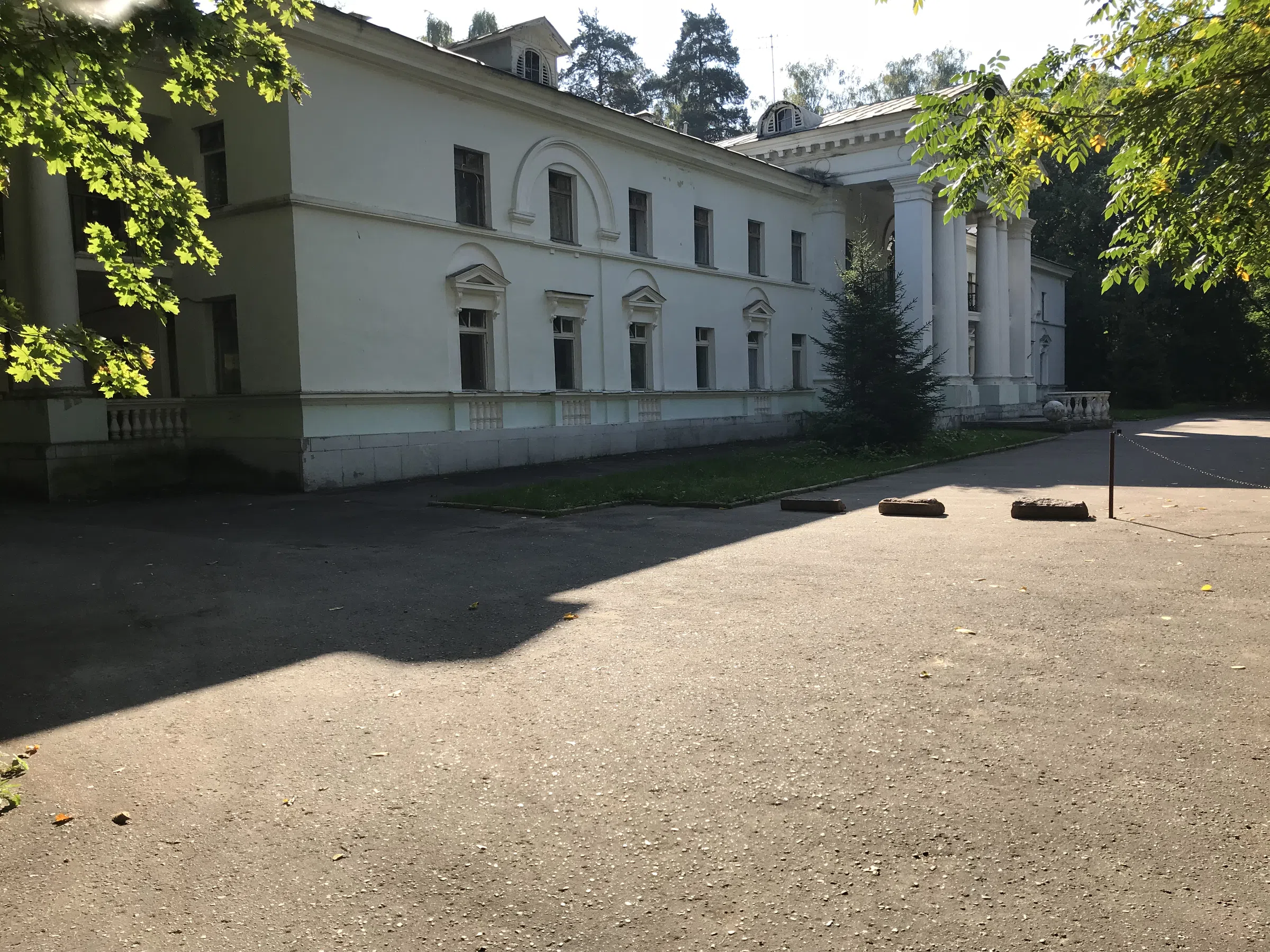 Бирюзовая усадьба в парке, фото 12