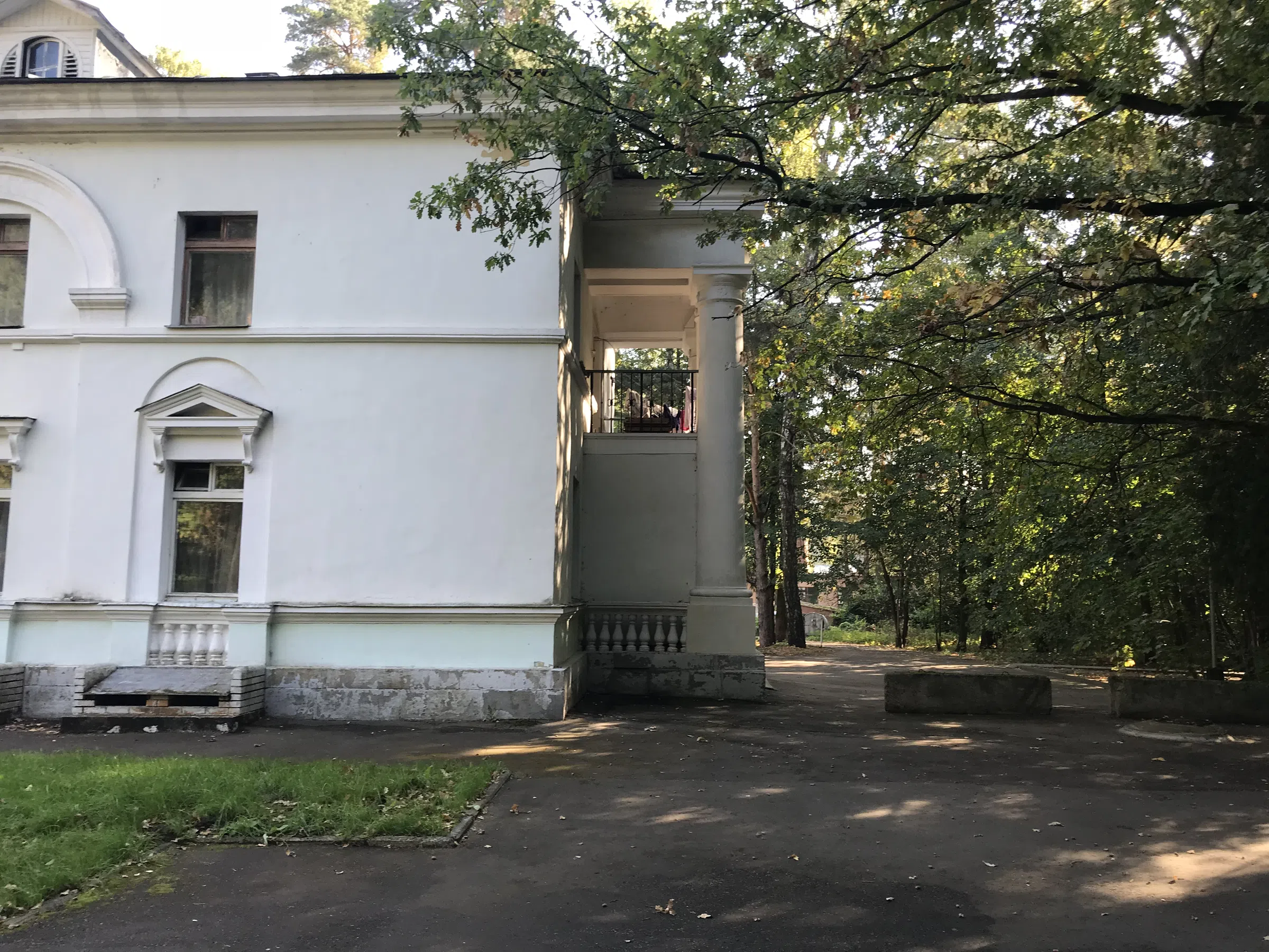 Бирюзовая усадьба в парке, фото 17