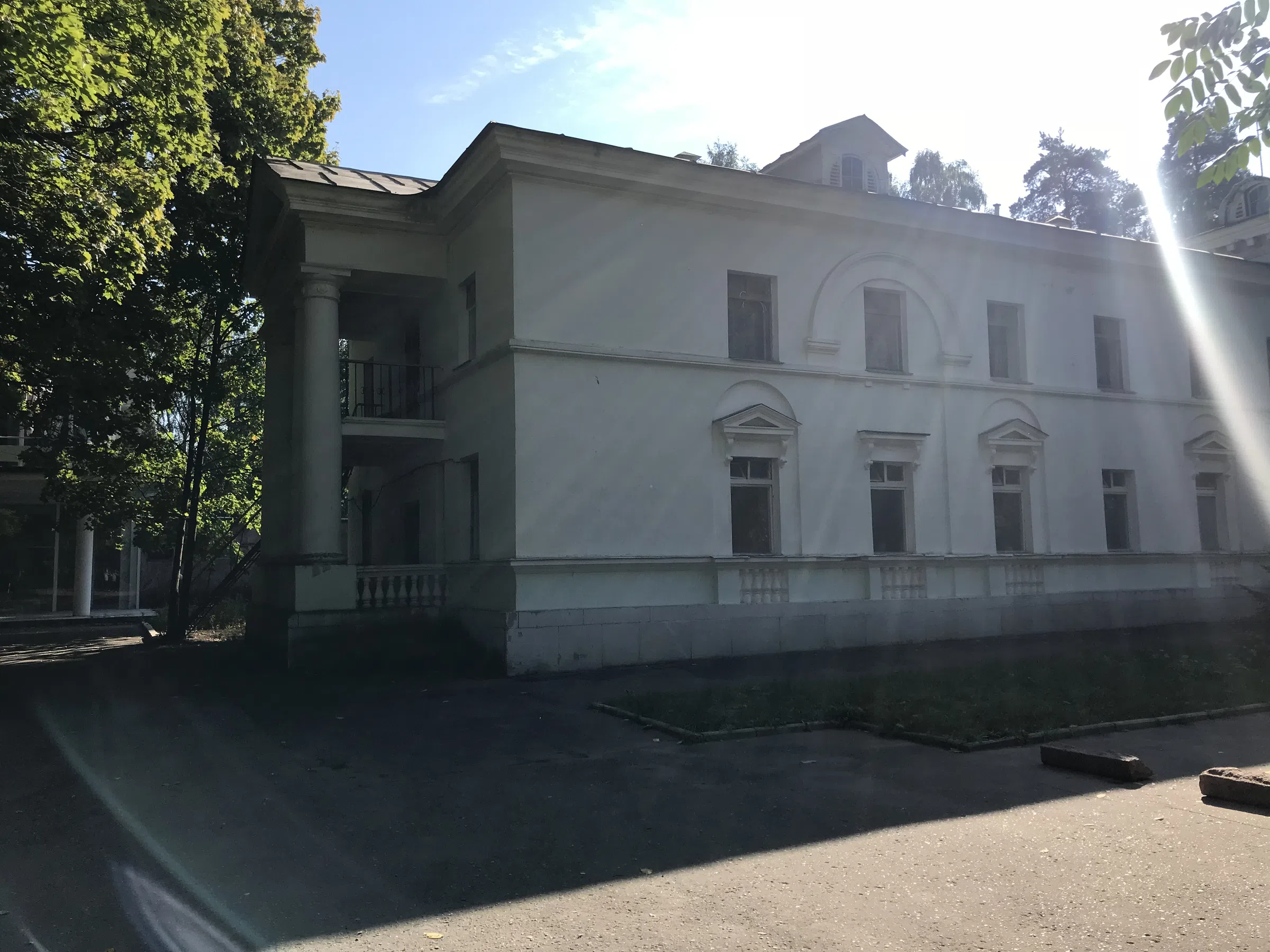 Бирюзовая усадьба в парке, фото 13