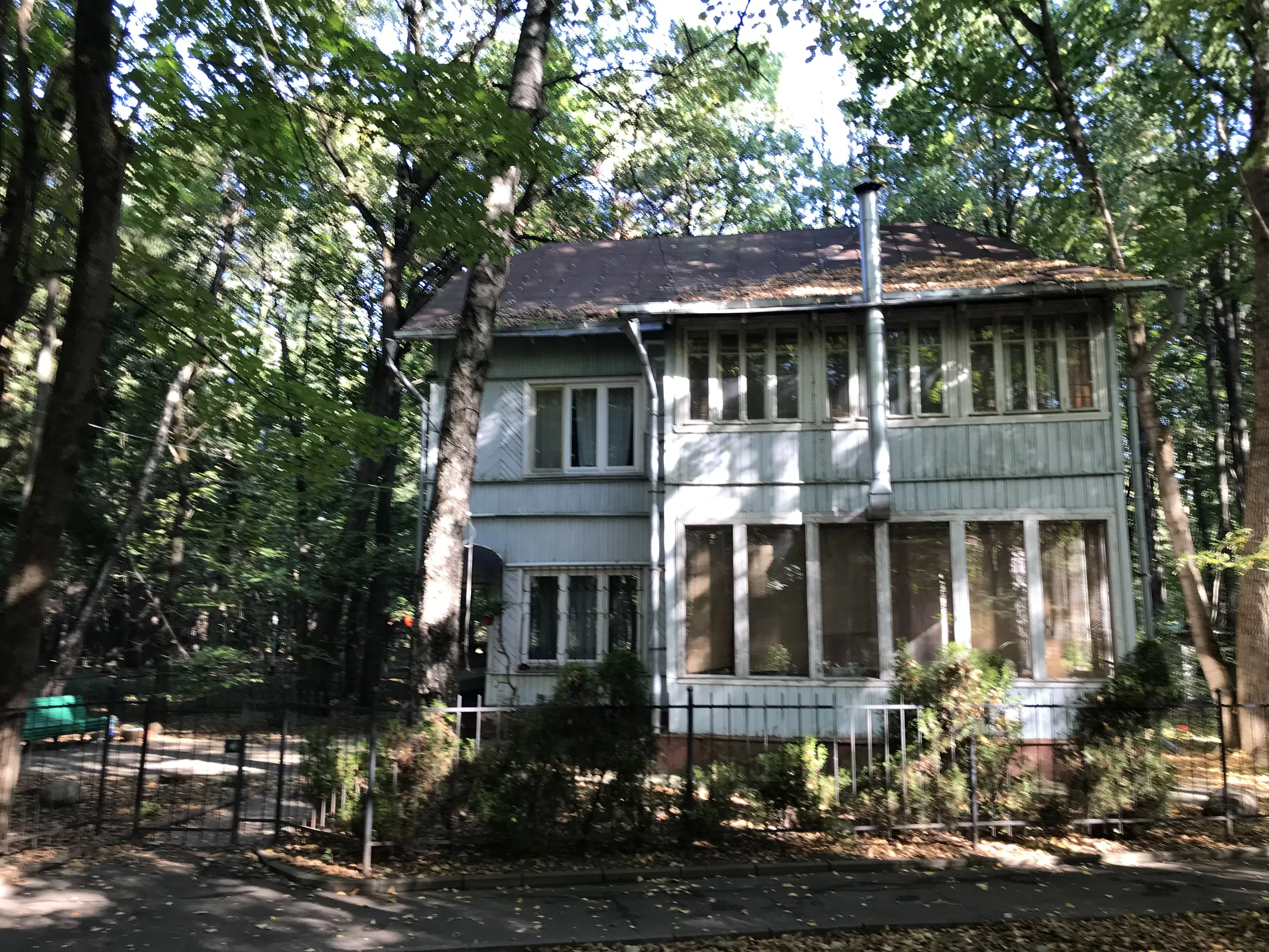 Бирюзовая усадьба в парке, фото 20