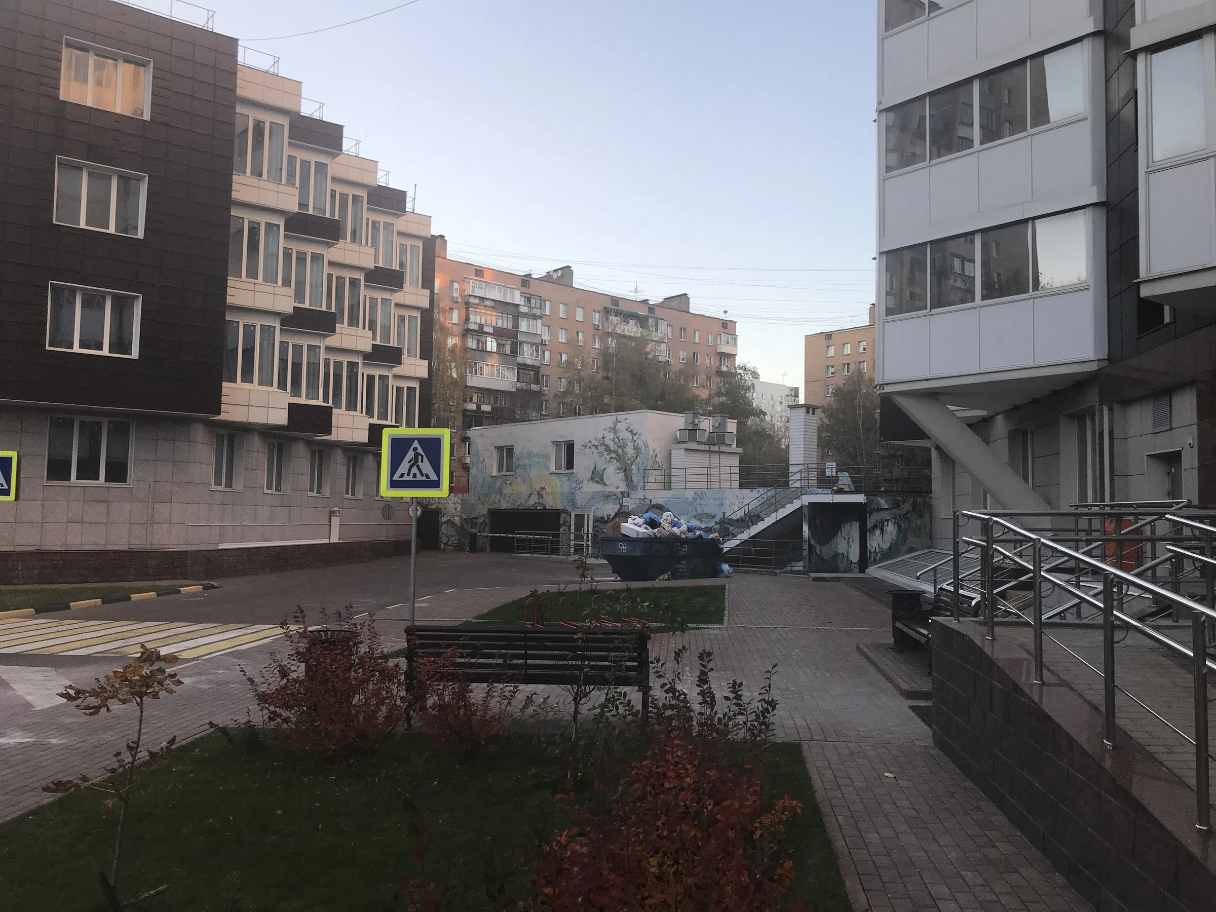 Парковка у жилого комплекса, фото 2