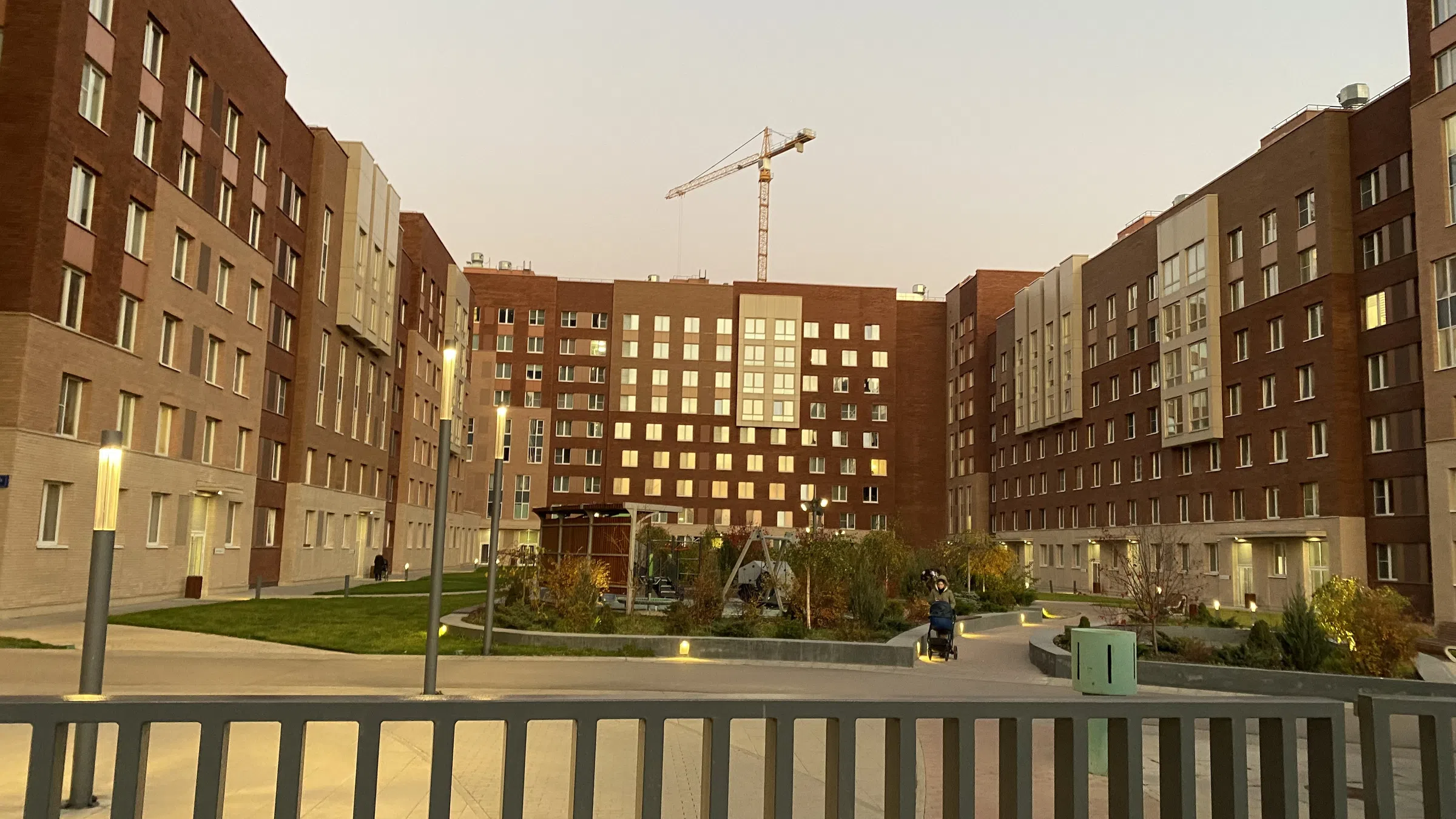 Парковка у многоэтажек, фото 20