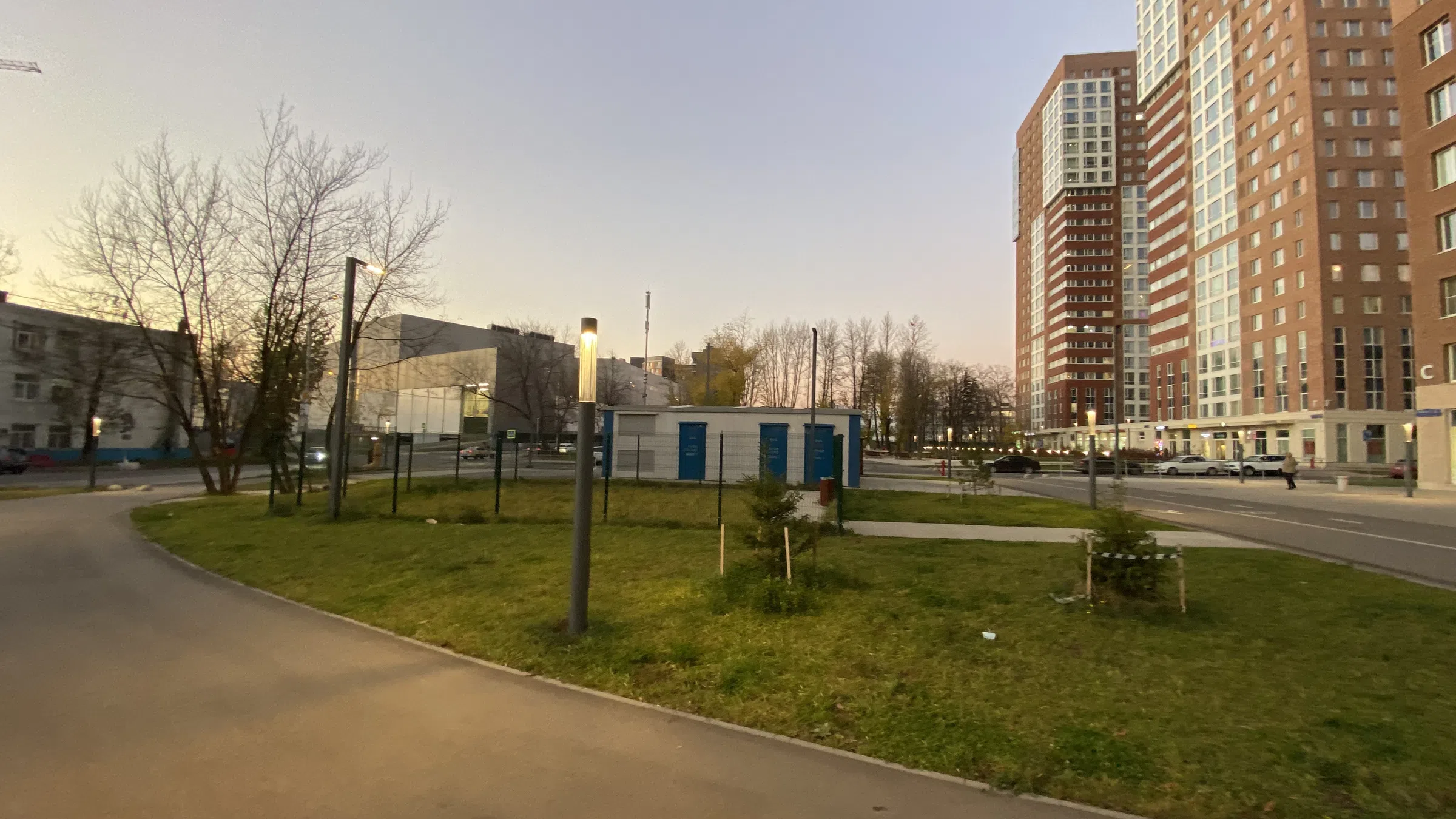 Парковка у многоэтажек, фото 9
