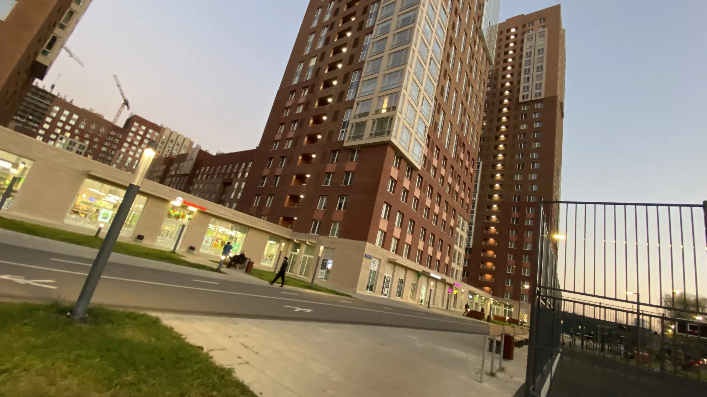 Парковка у многоэтажек, фото 10