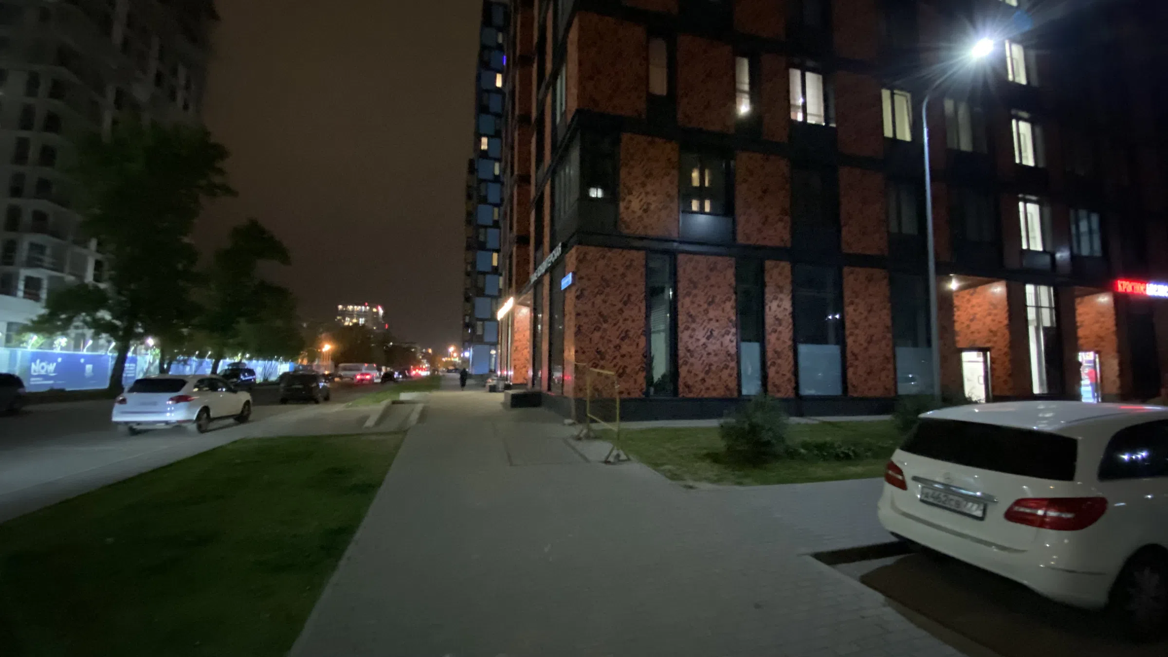Новостройка у дороги, фото 1