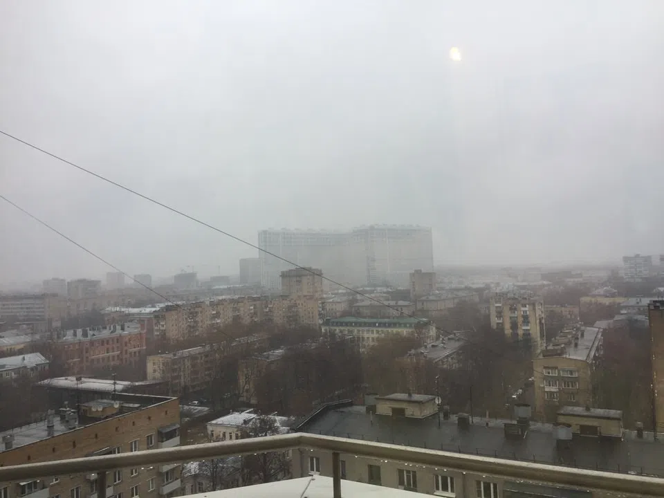 Рыжий стол, винтовая лестница, фото 7