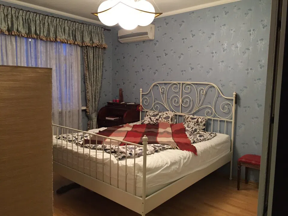 Квартира с цветочными обоями, фото 11
