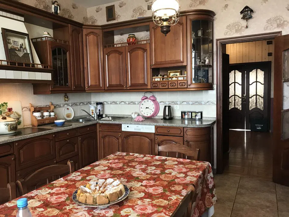 Классическая сталинка с обилием дерева, фото 17