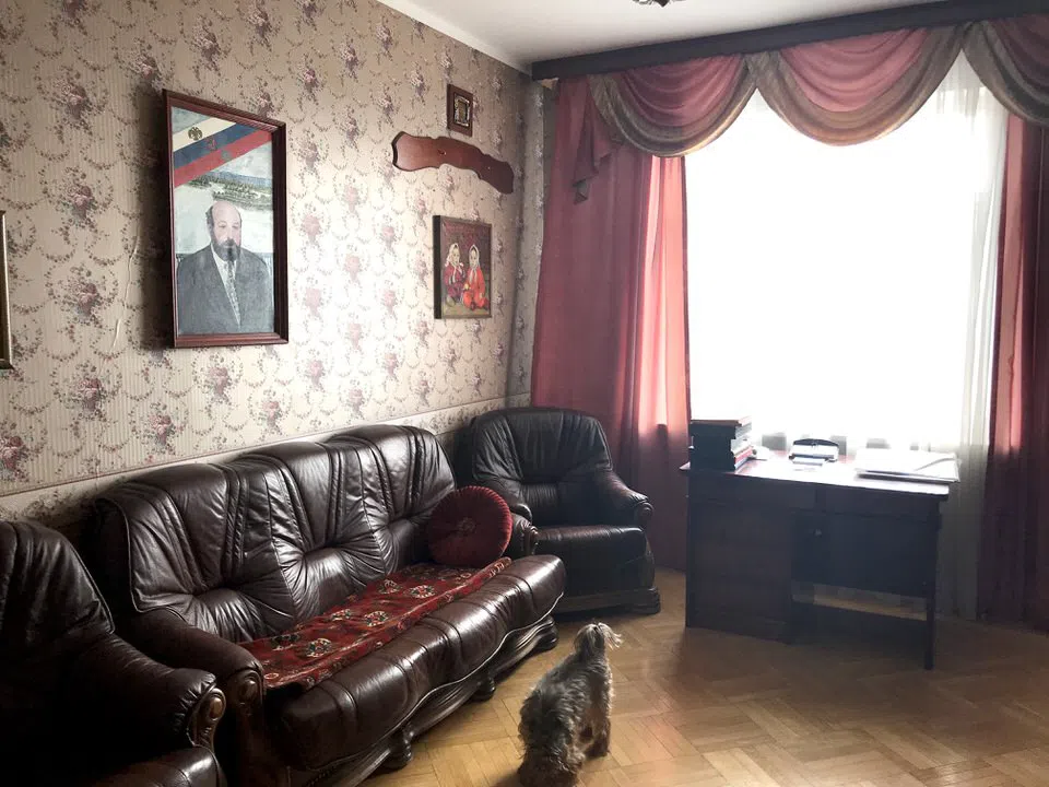 Классическая сталинка с обилием дерева, фото 5