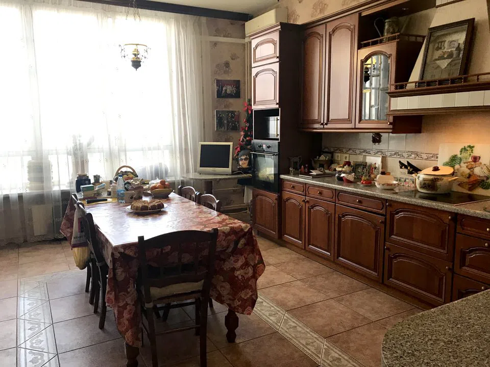 Классическая сталинка с обилием дерева, фото 16