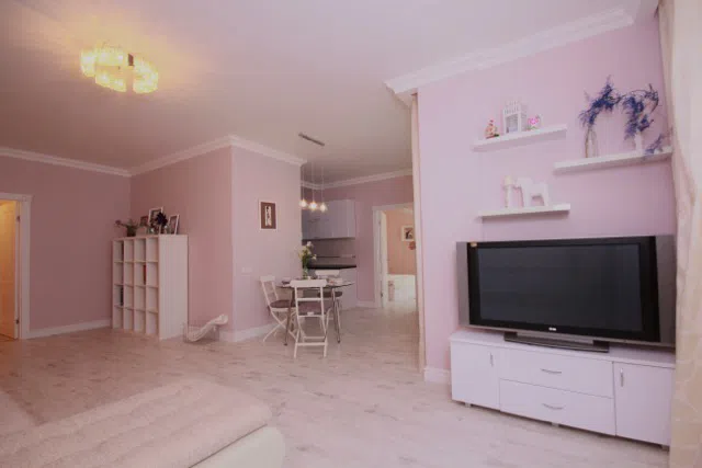 Розовая квартира с граффити, фото 19