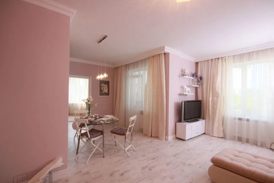 Розовая квартира с граффити, фото 10