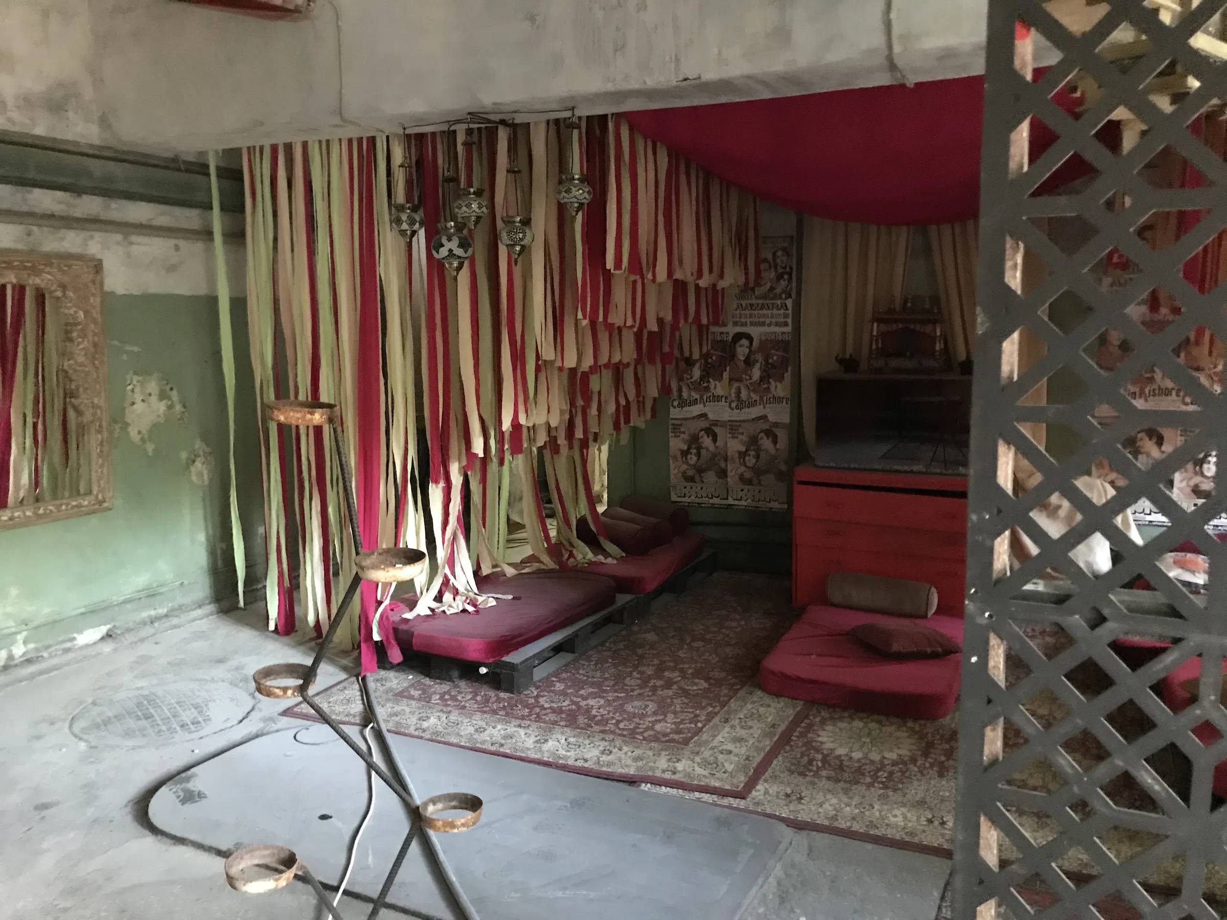 Заводская территория с куклой, фото 23