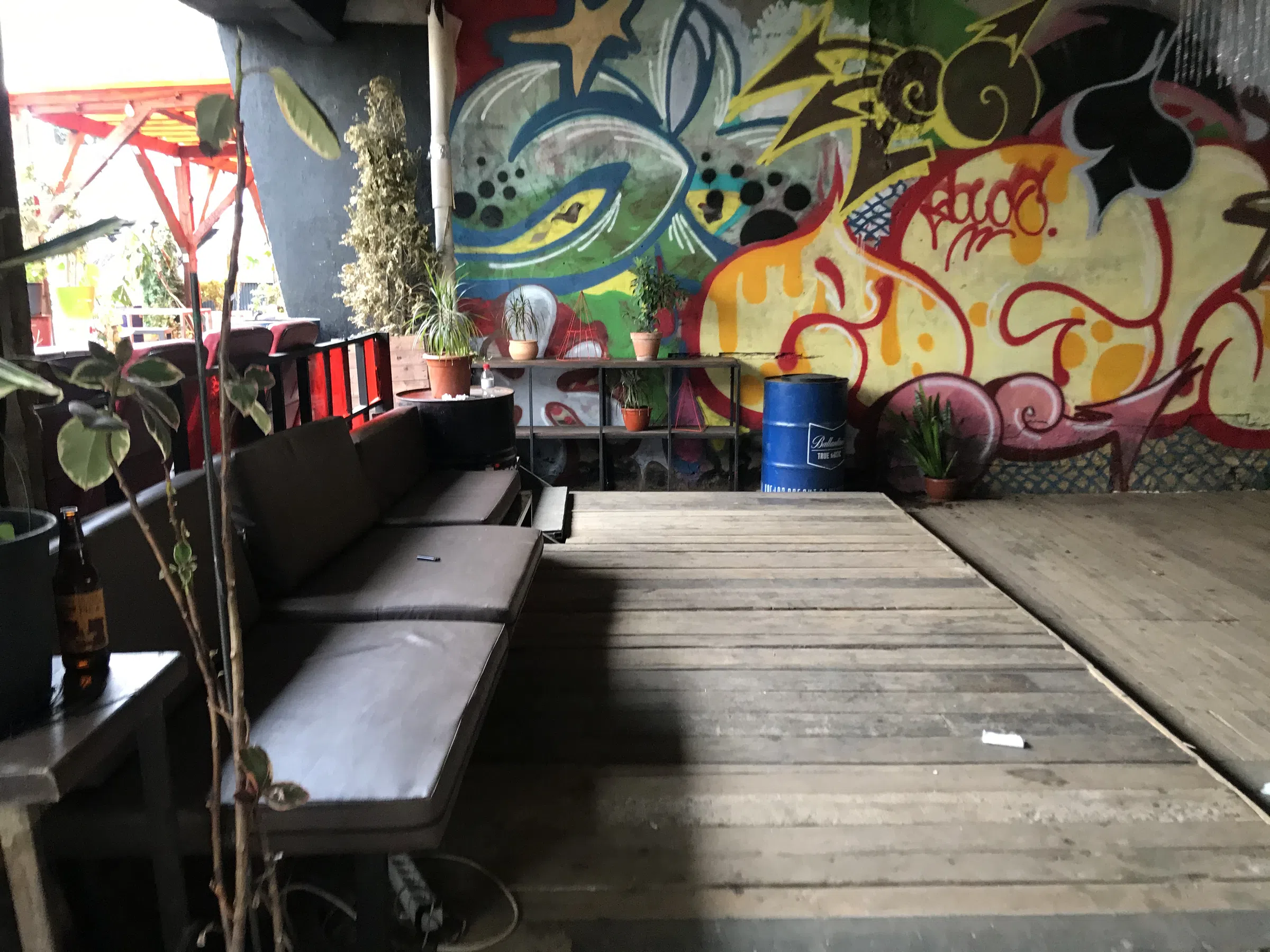 Ретро клуб с декором, фото 12