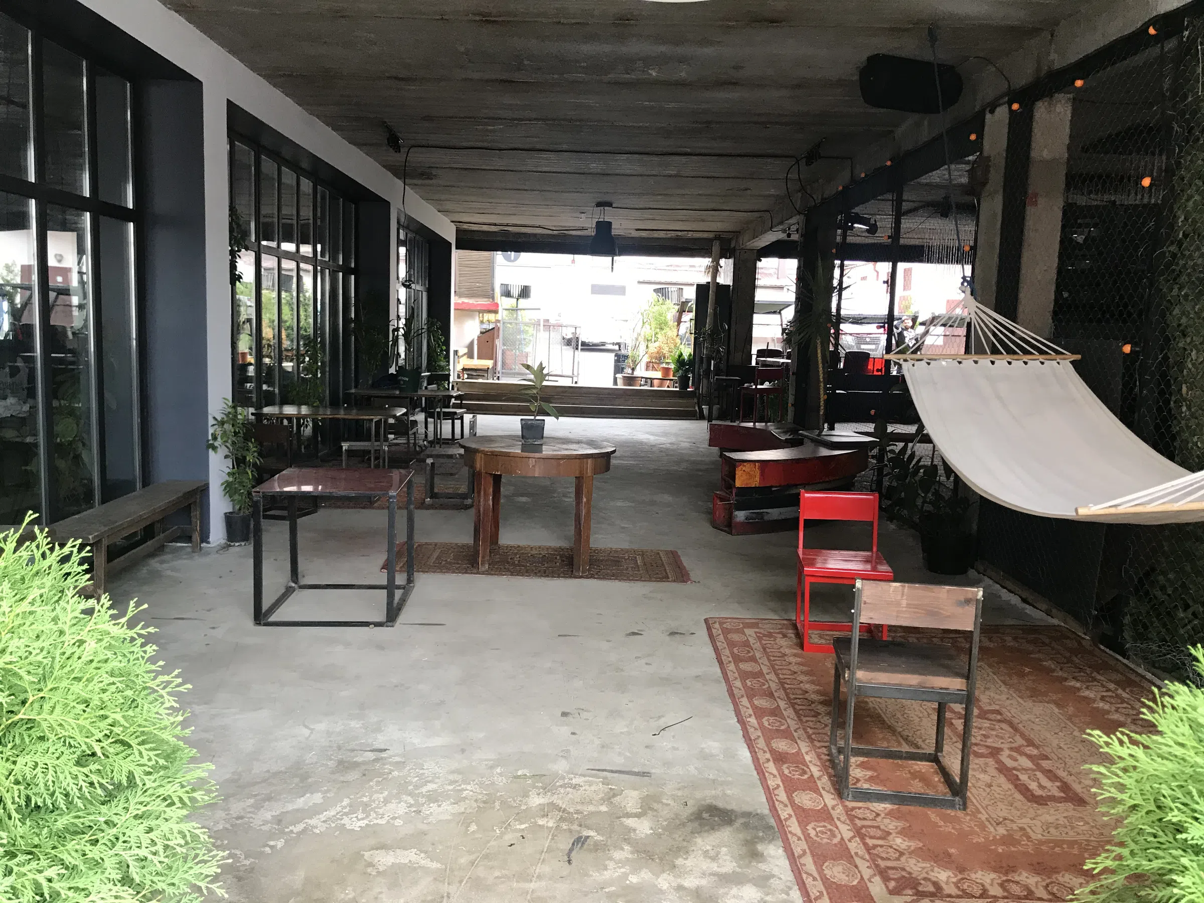 Ретро клуб с декором, фото 18