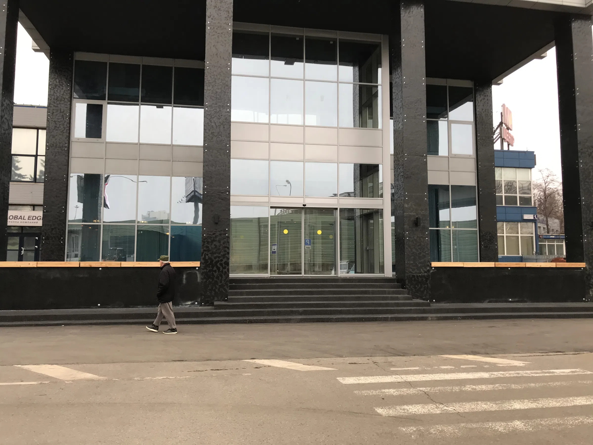Отель с современным лобби, фото 12