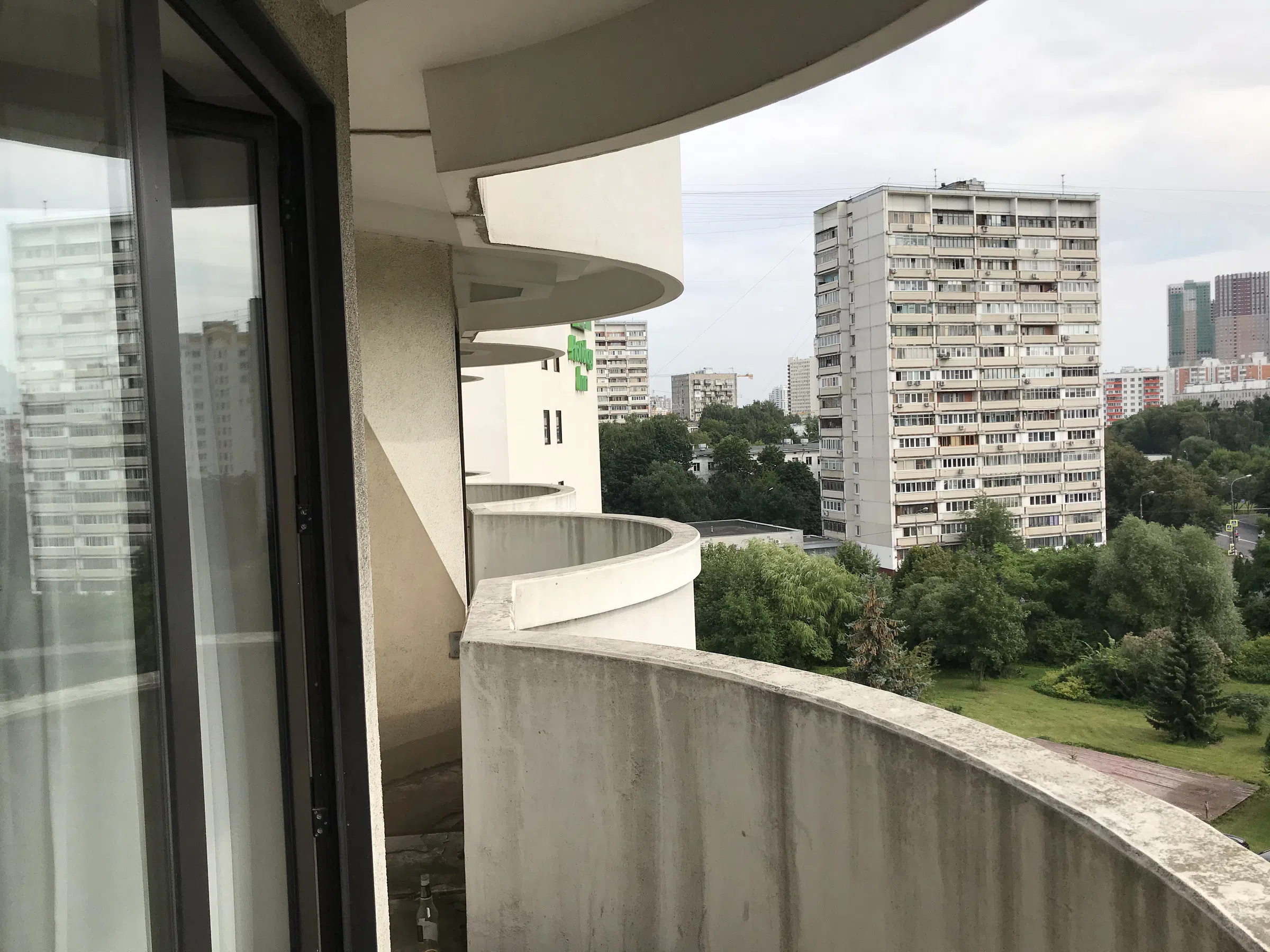 Атриум с винтовой колонной, фото 22