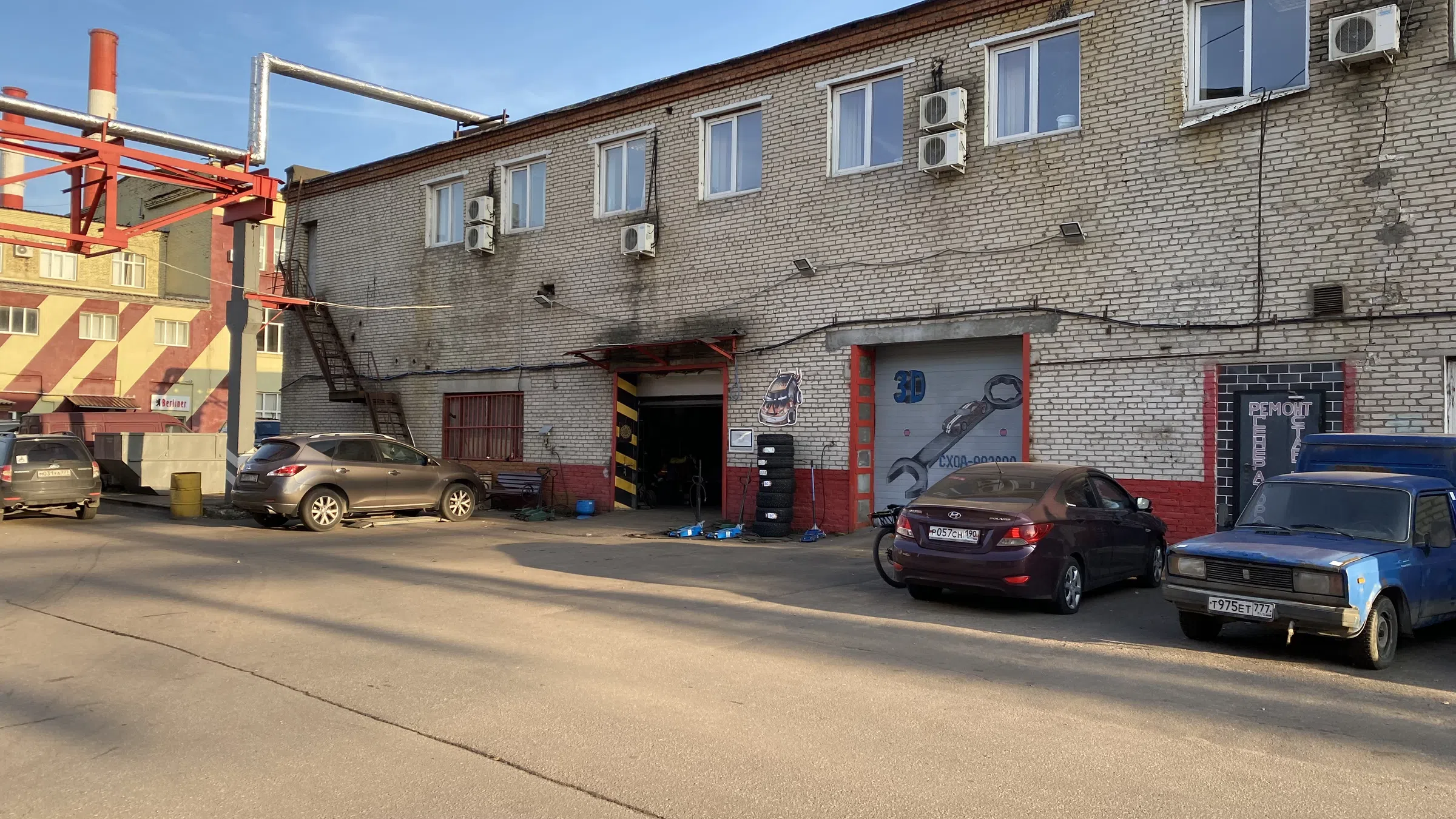 Автосервис с наружной лестницей, фото 1