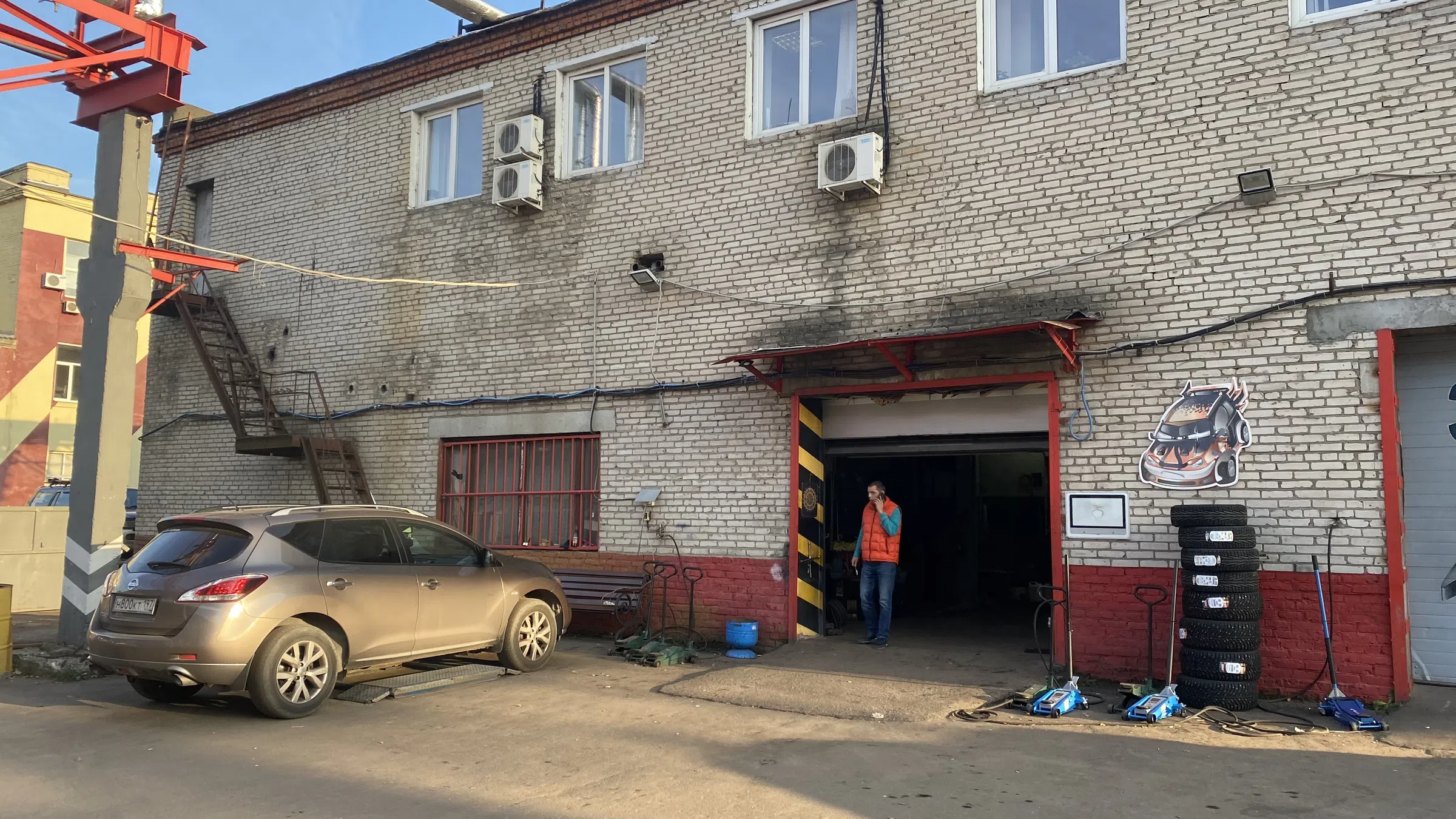 Автосервис с наружной лестницей, фото 4