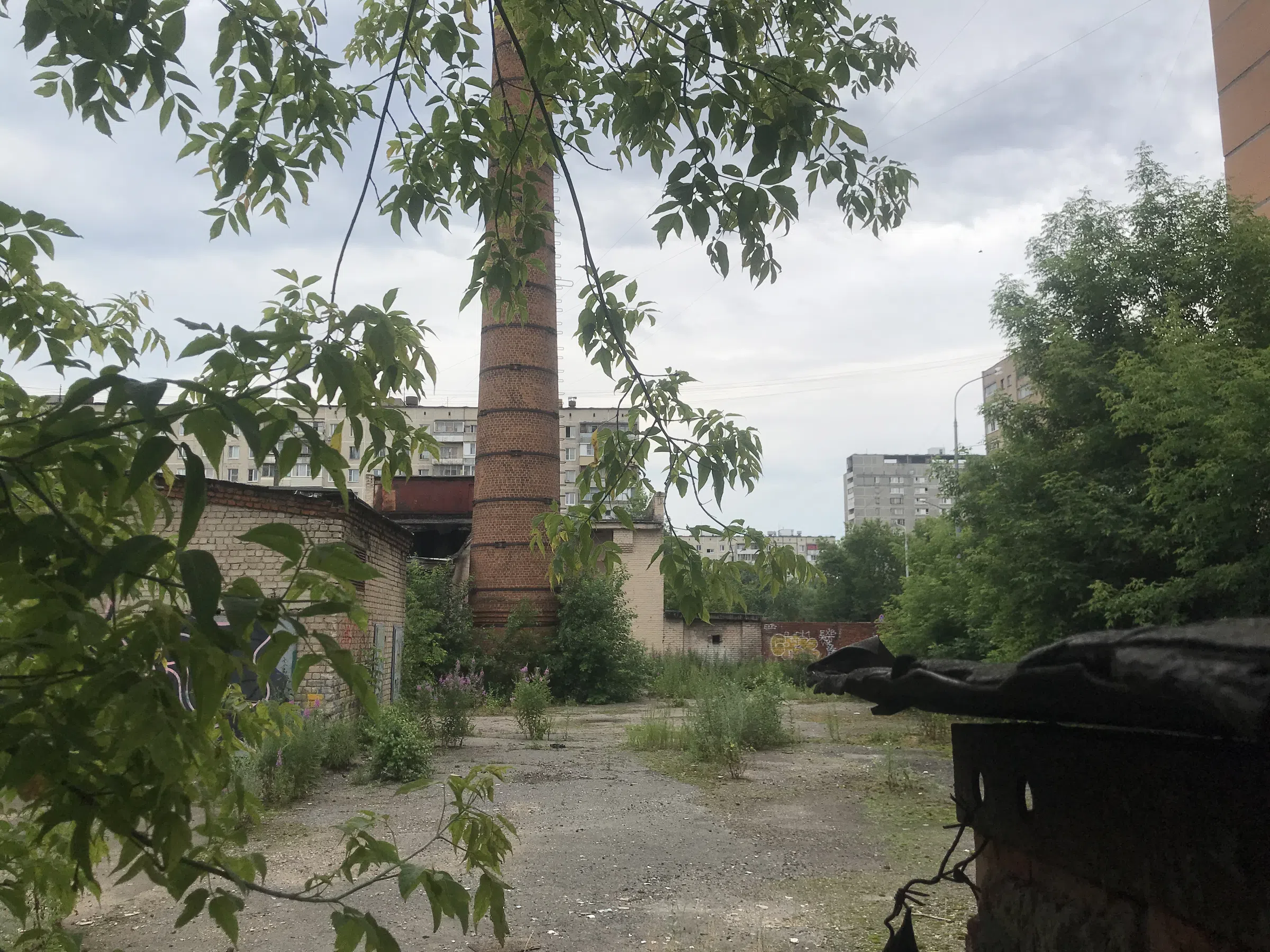 Котельная с высокой трубой, фото 14