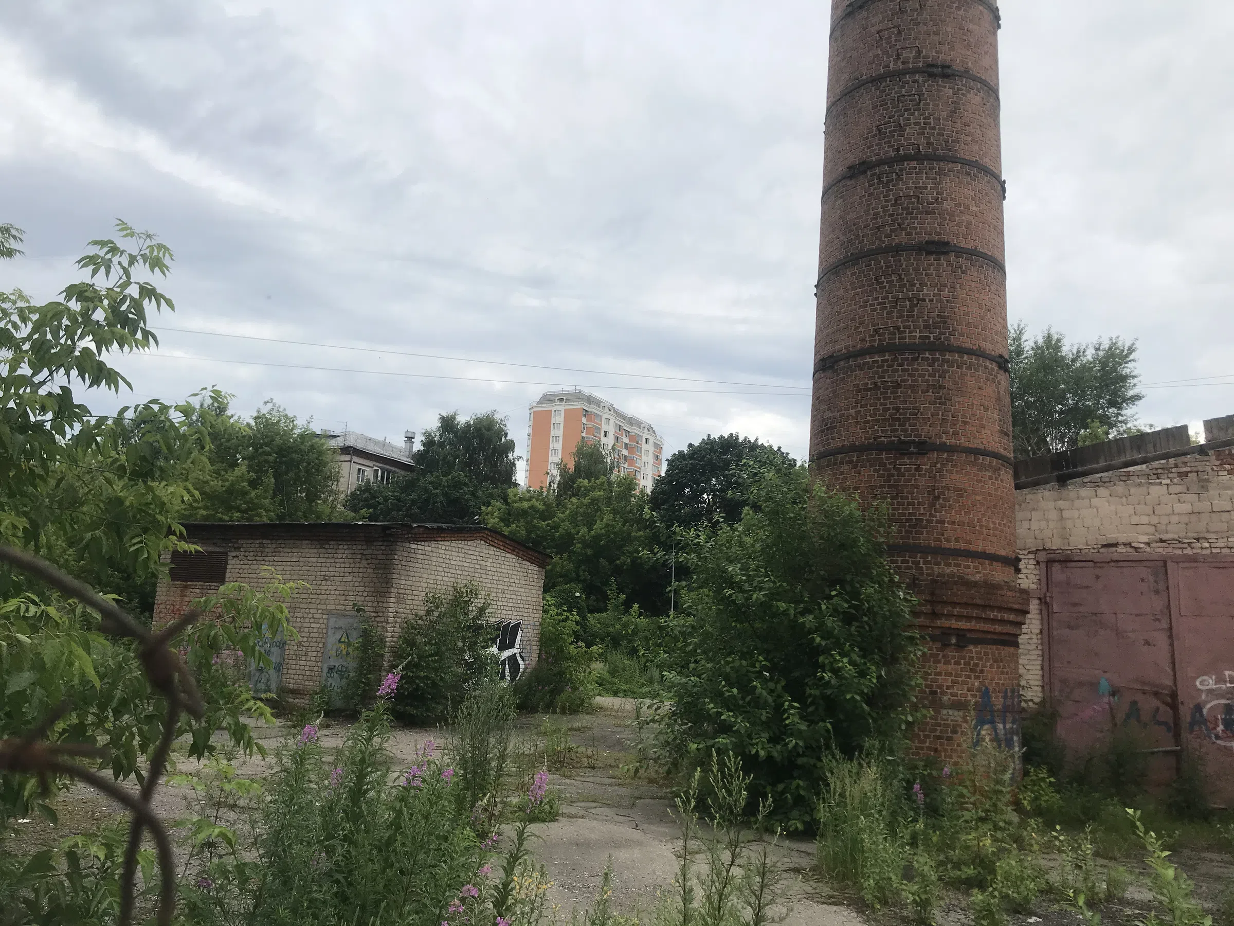 Котельная с высокой трубой, фото 12