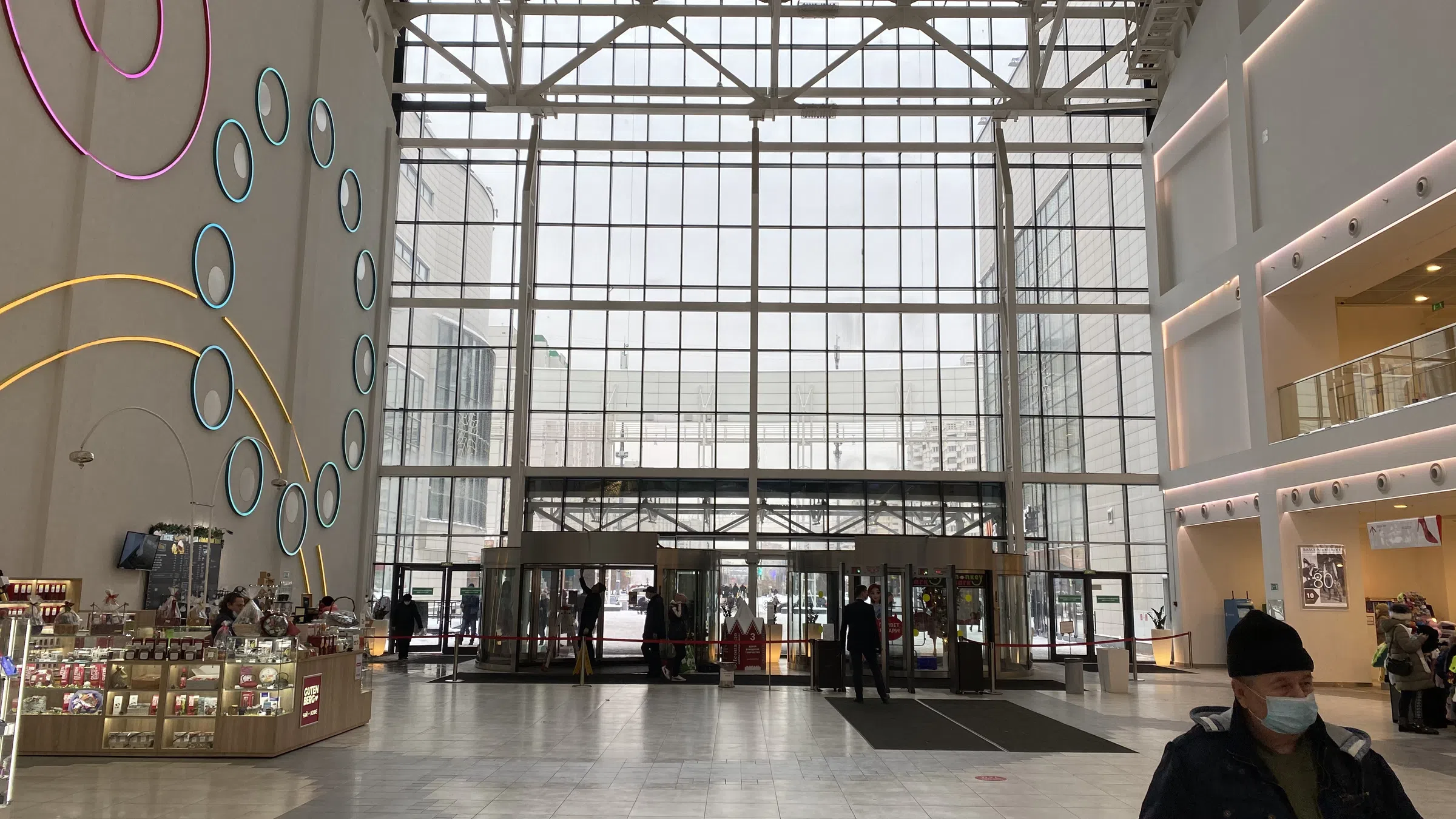 Подземная парковка торгового центра, фото 5