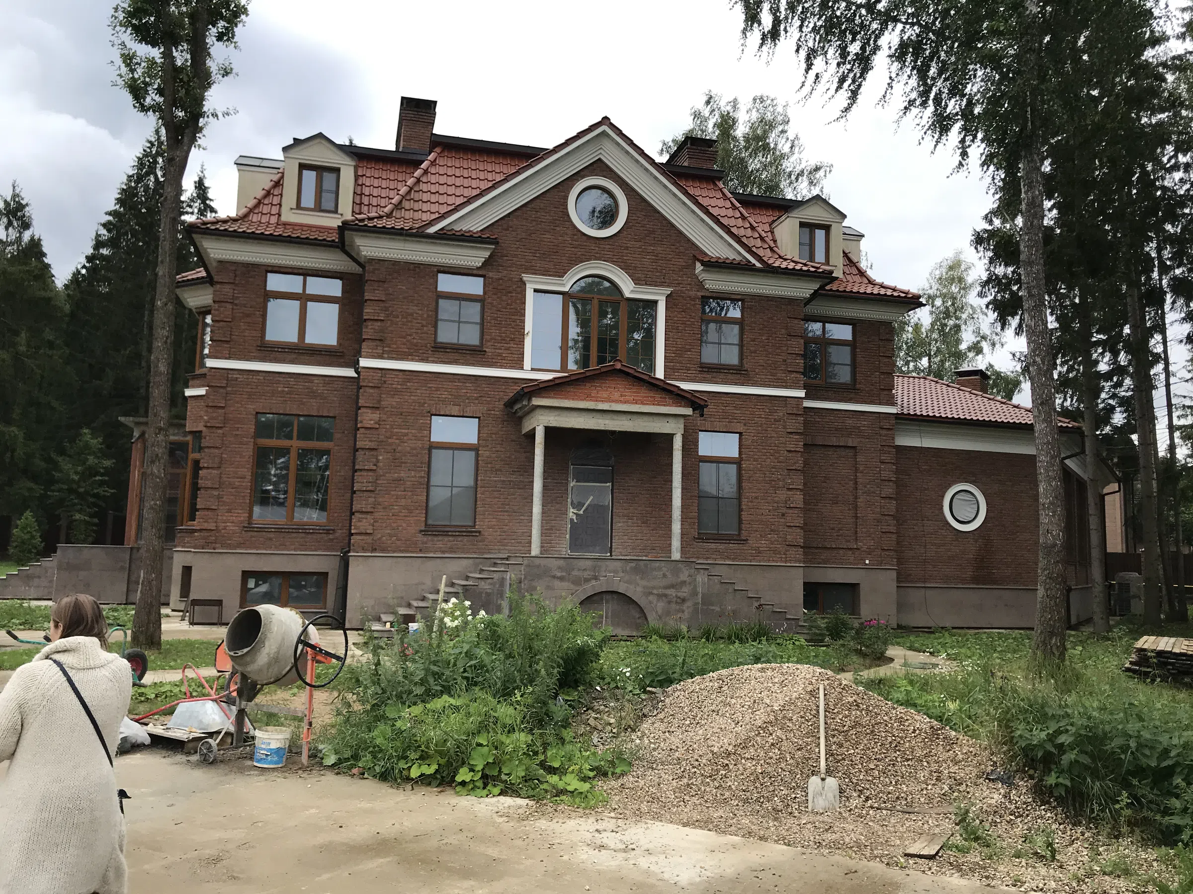 Кирпичный дом на опушке, фото 1