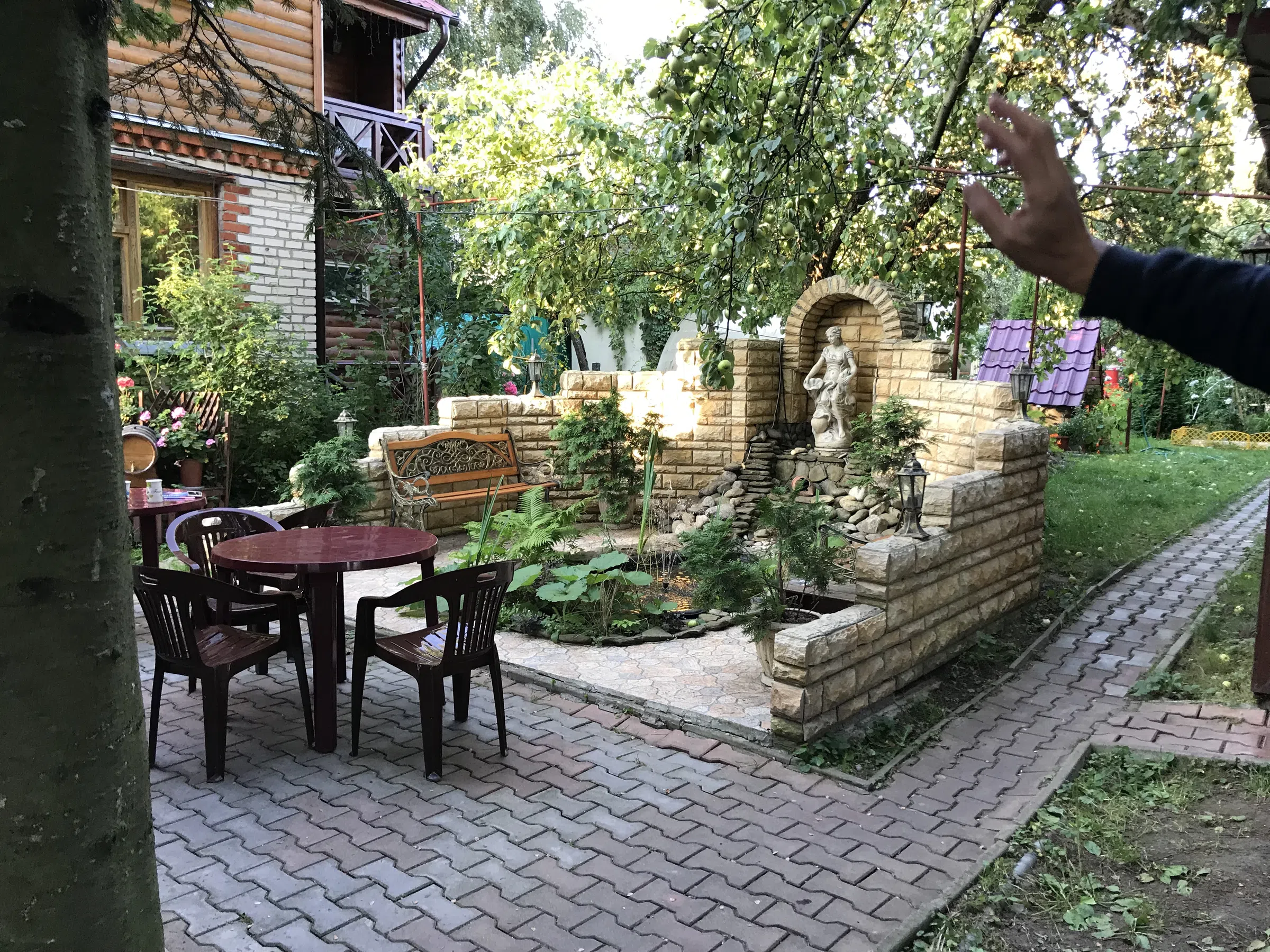 Дача с двориком и фонтаном, фото 6